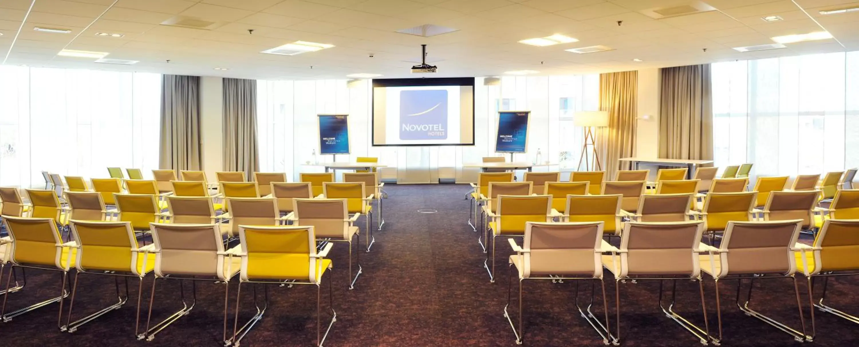 Meeting/conference room in Novotel Rotterdam Brainpark