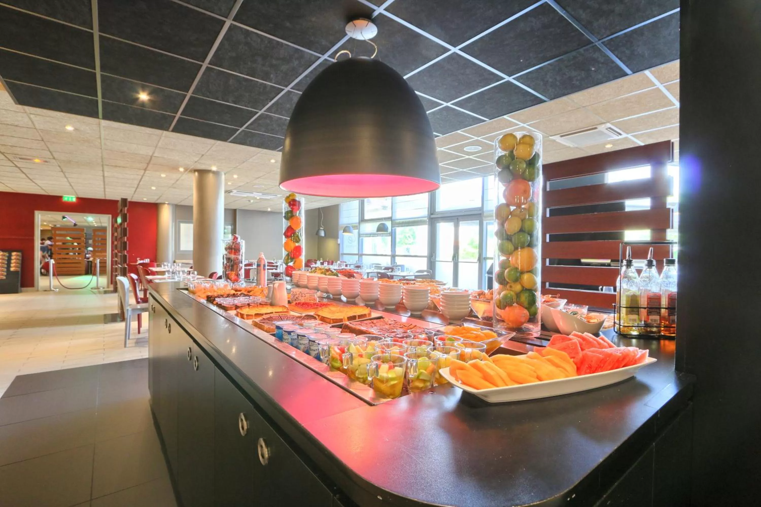 Restaurant/places to eat in Campanile Paris CDG Airport Villepinte