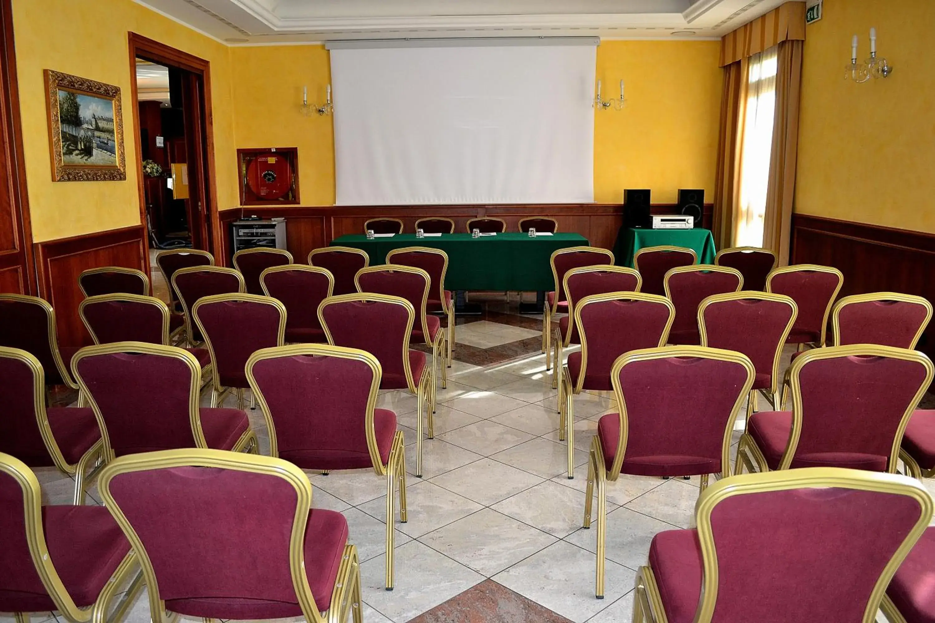 Meeting/conference room in Tricolore Hotel