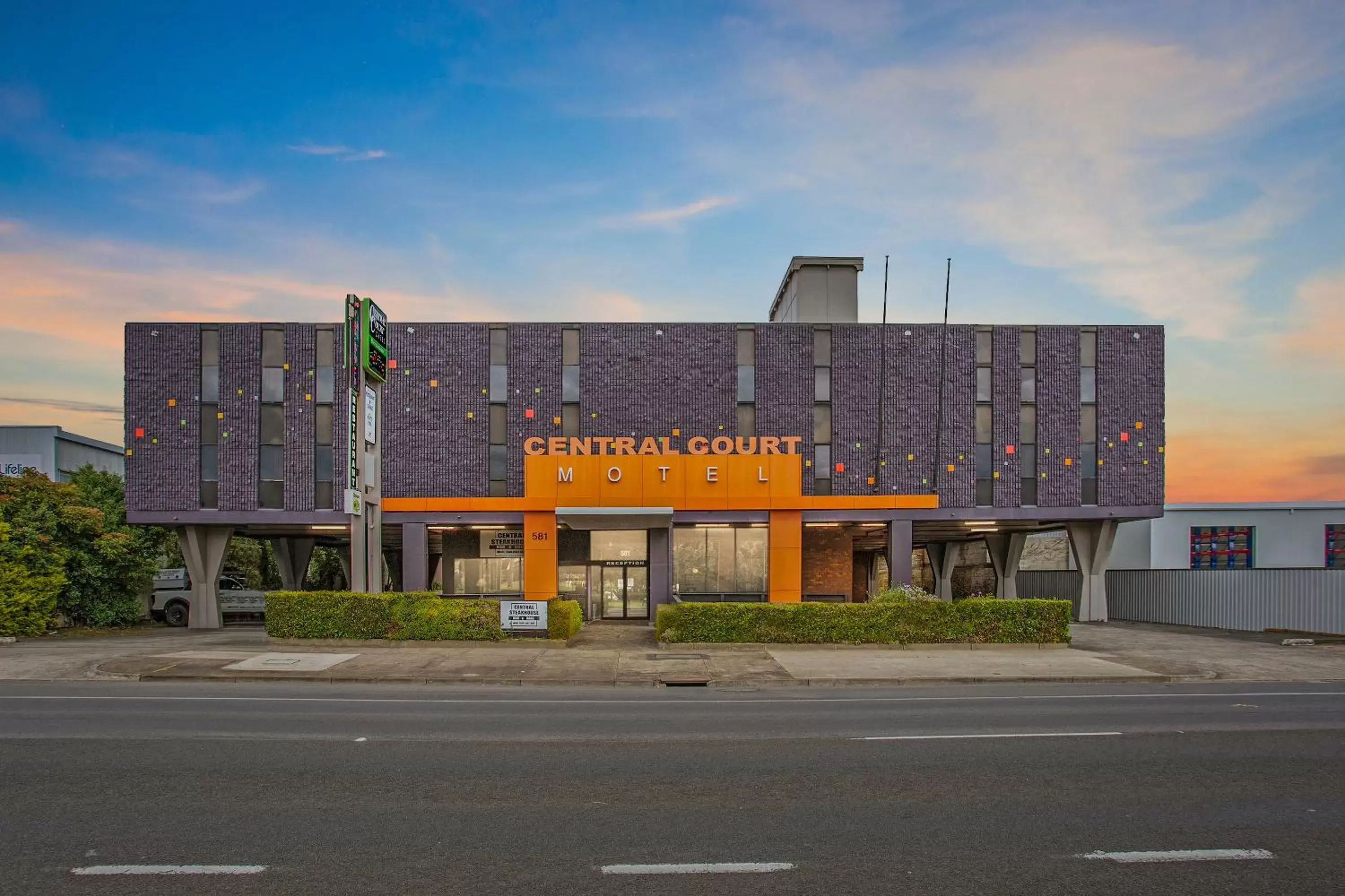 Property Building in Central Court Motel Warrnambool