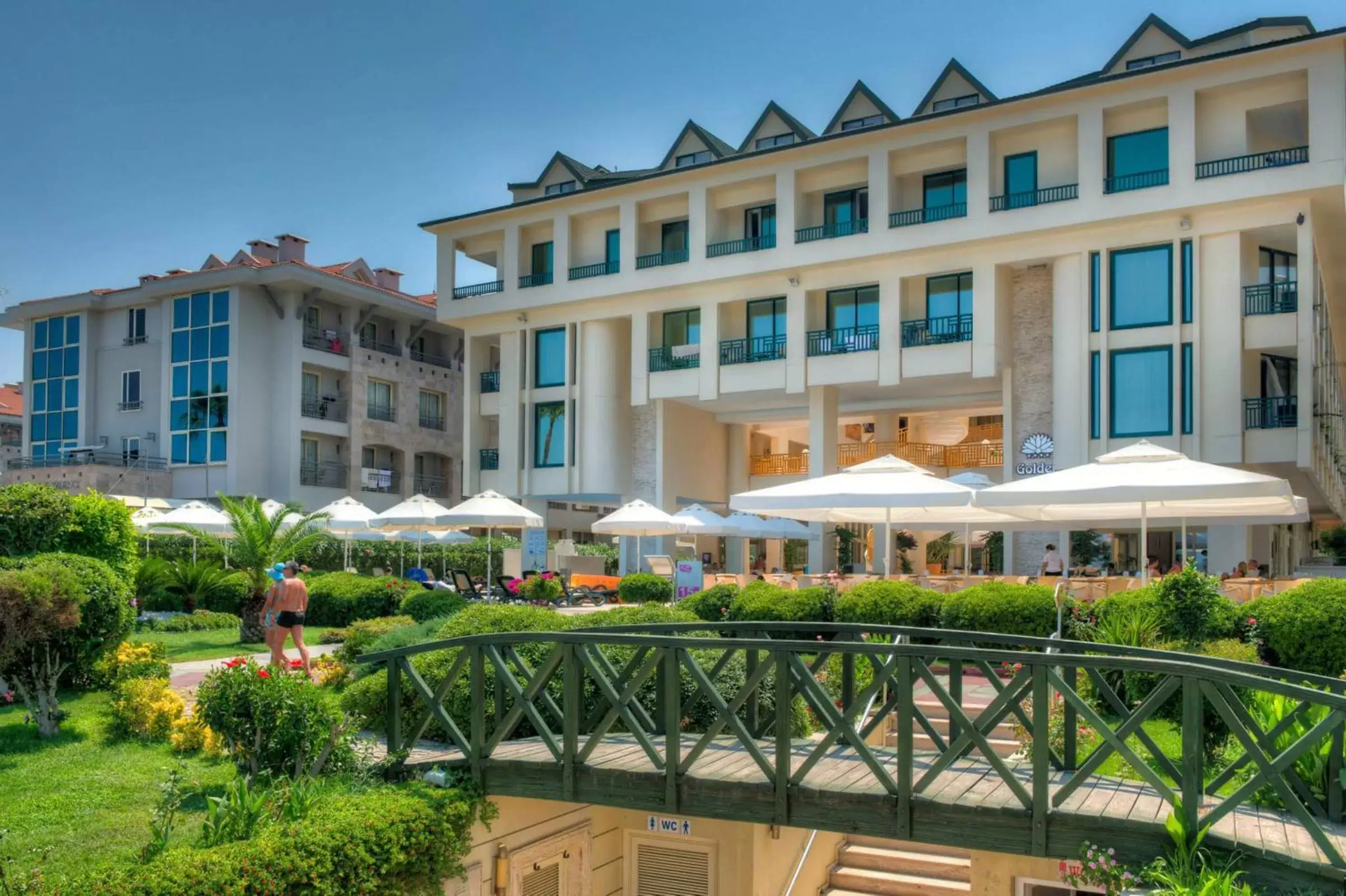 Facade/entrance, Property Building in Golden Lotus Hotel