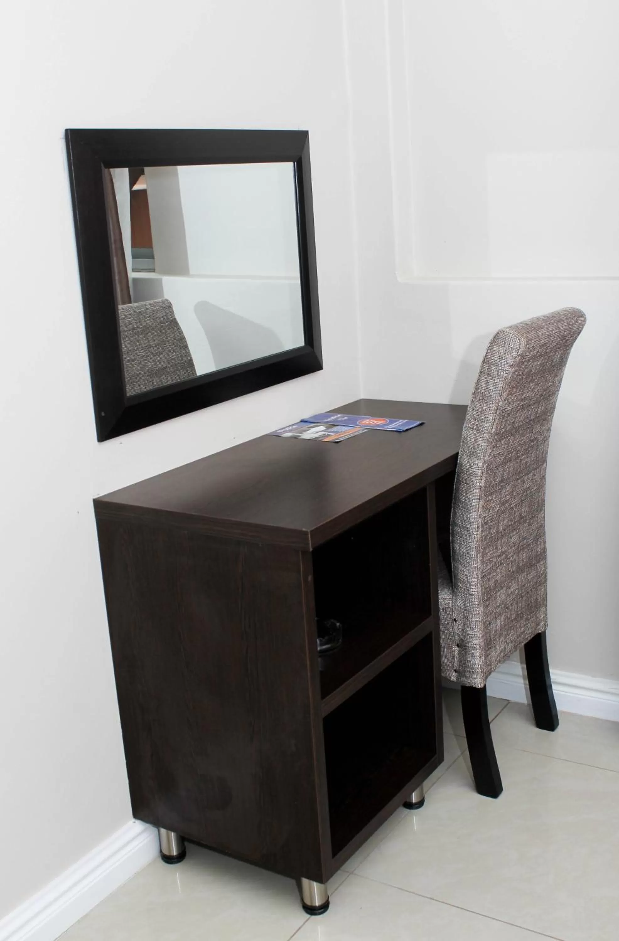 Self-Catering Room in Bayside Hotel & Self Catering 110 West Street