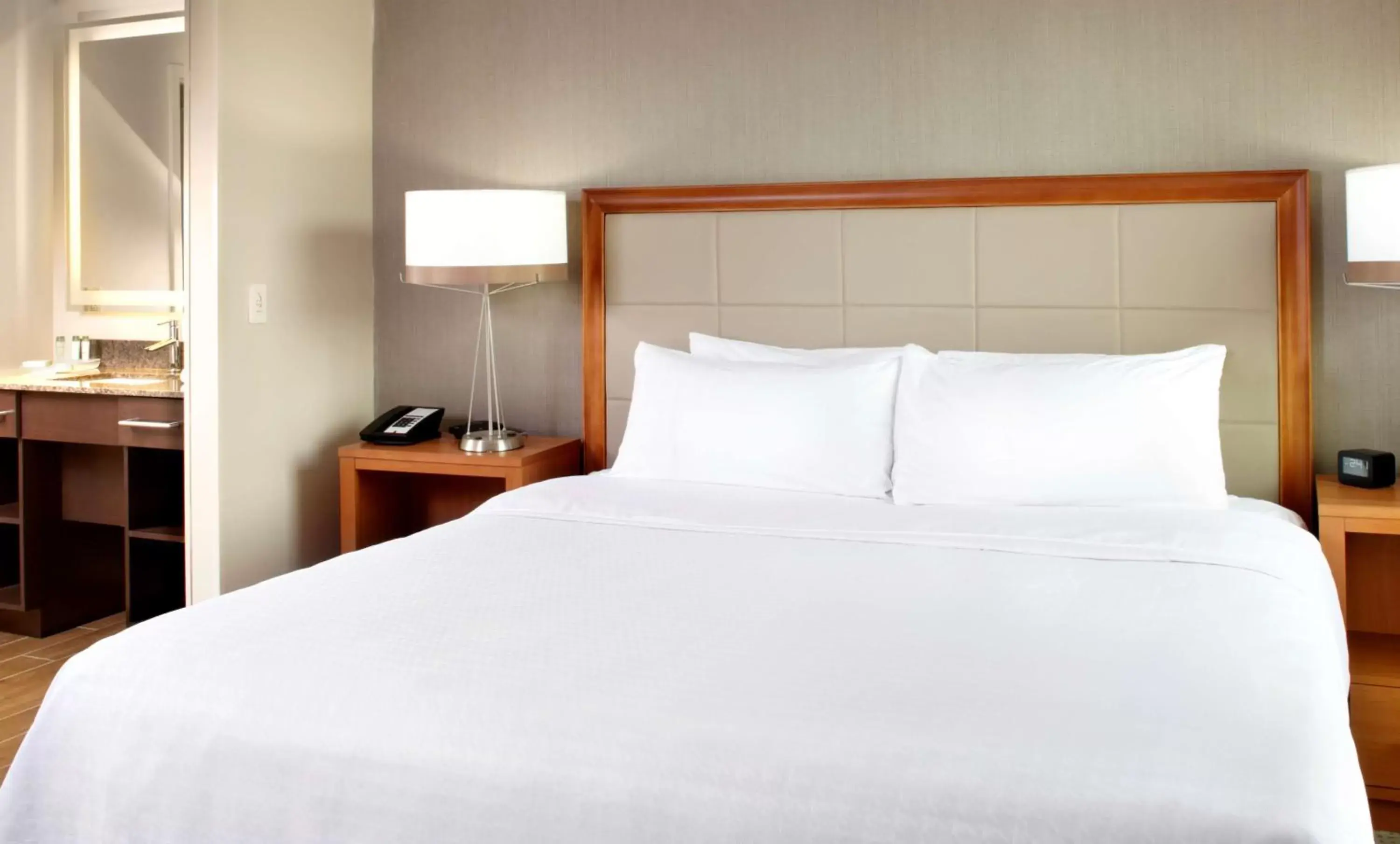 Bed in Homewood Suites by Hilton Pittsburgh Airport/Robinson Mall Area