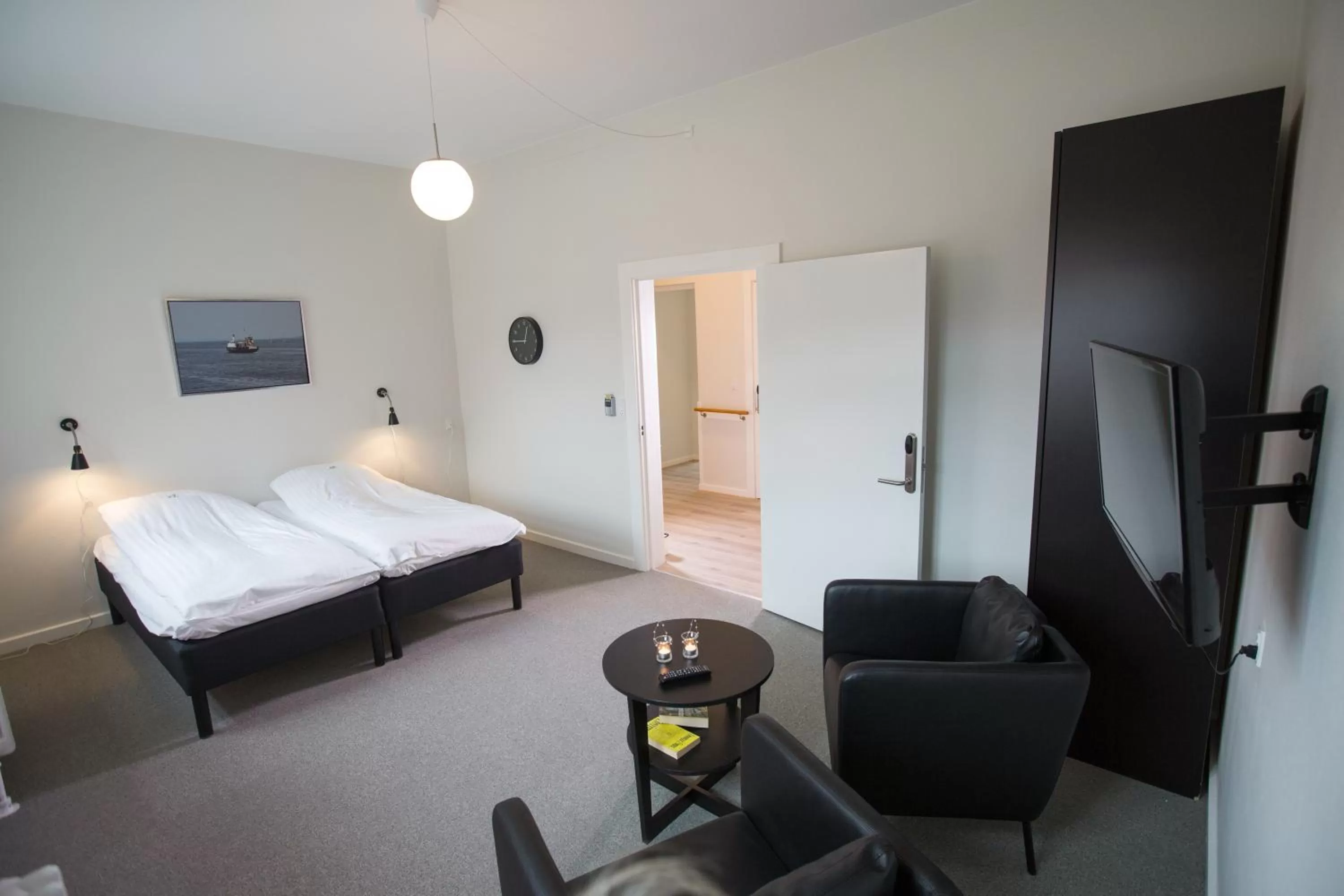 Photo of the whole room in Hotel Residens Møen