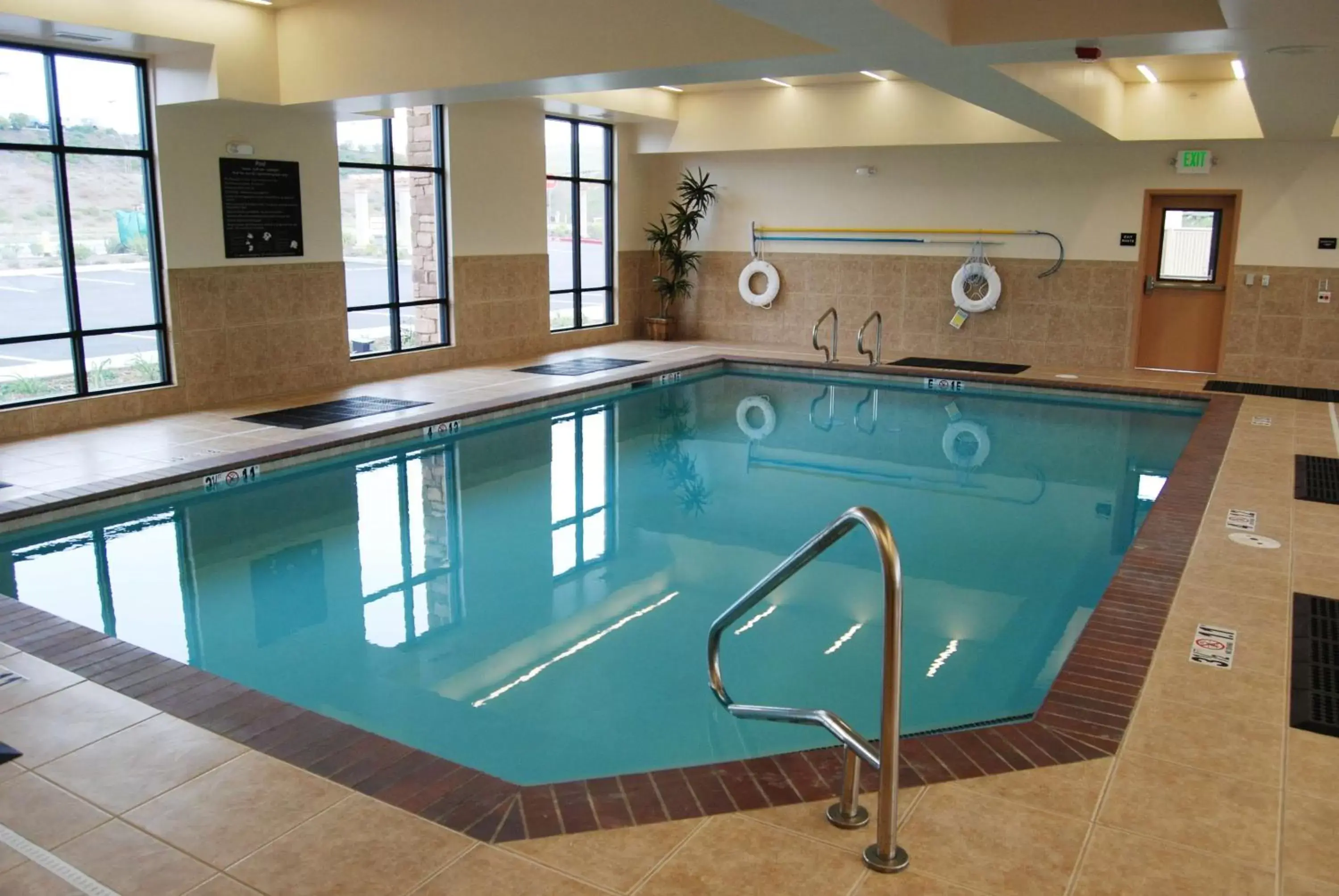 Meeting/conference room, Swimming Pool in Hampton Inn & Suites Folsom