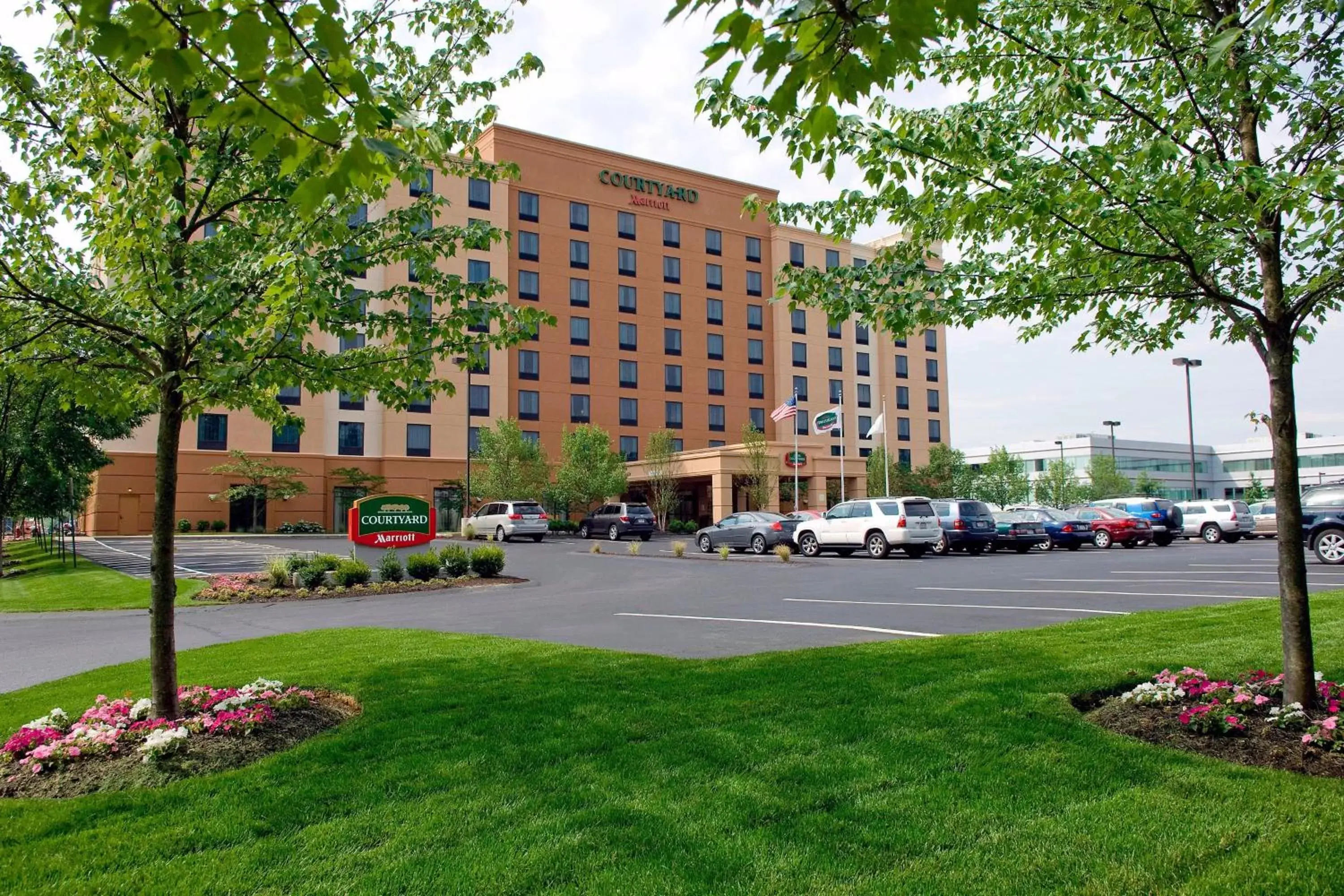 Property Building in Courtyard by Marriott Boston Billerica Bedford