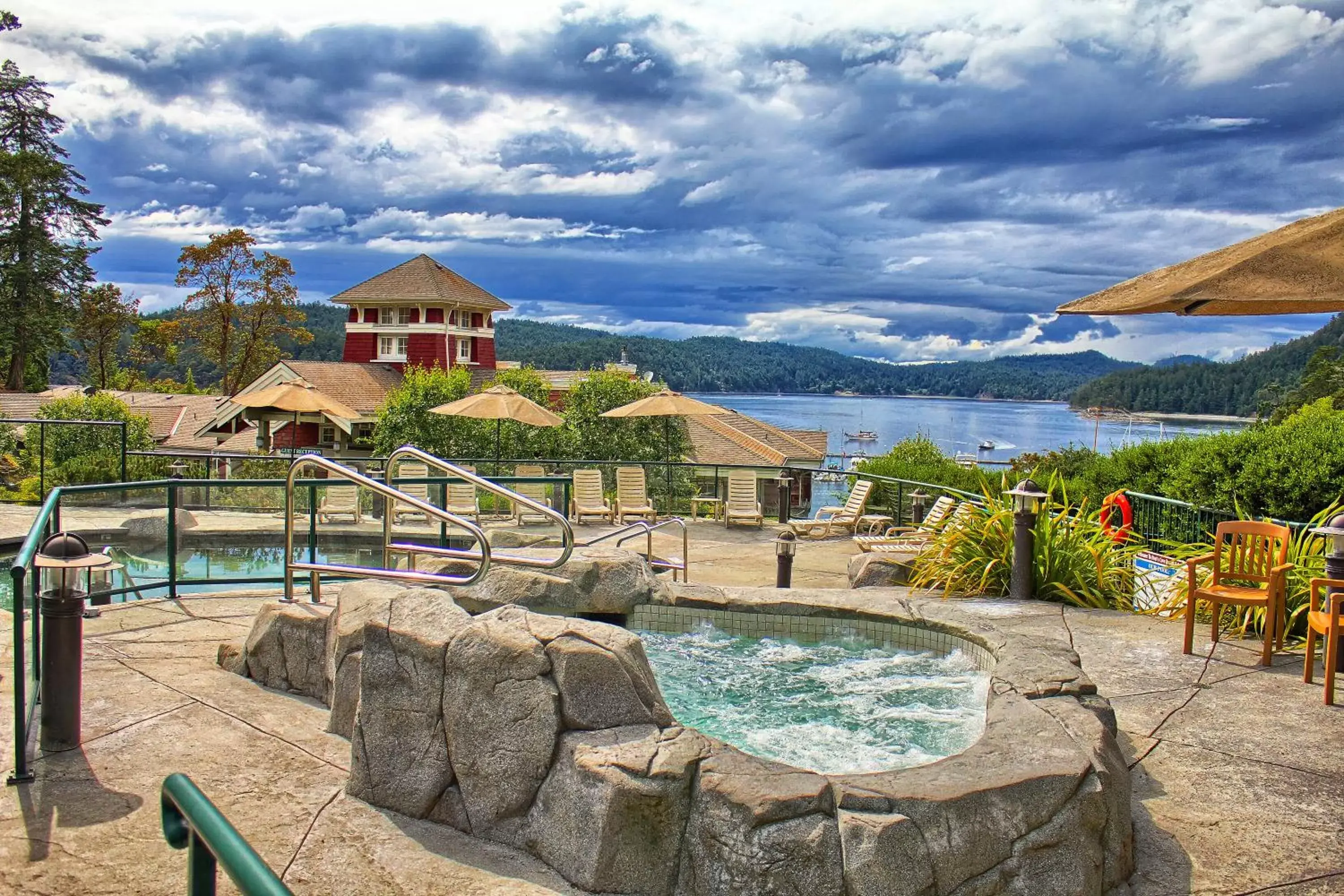 Hot Tub in Poets Cove Resort & Spa