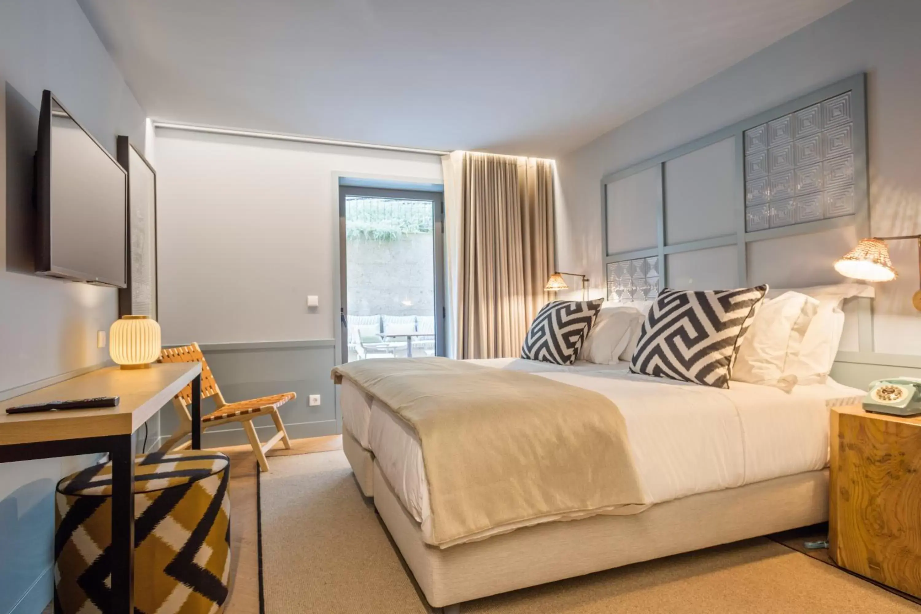 Property building in Pur Oporto Boutique Hotel by actahotels