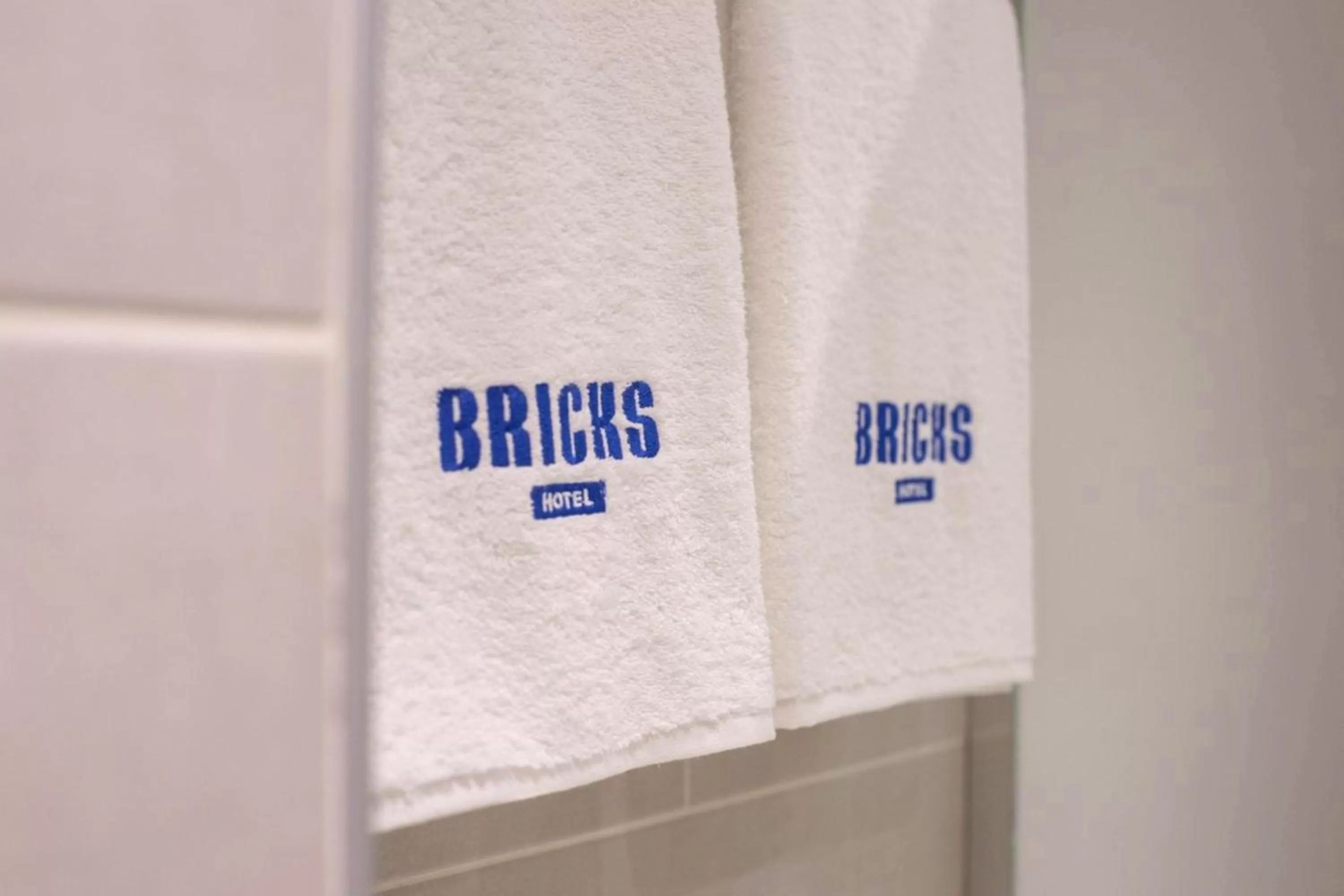 Logo/Certificate/Sign in Bricks Hotel