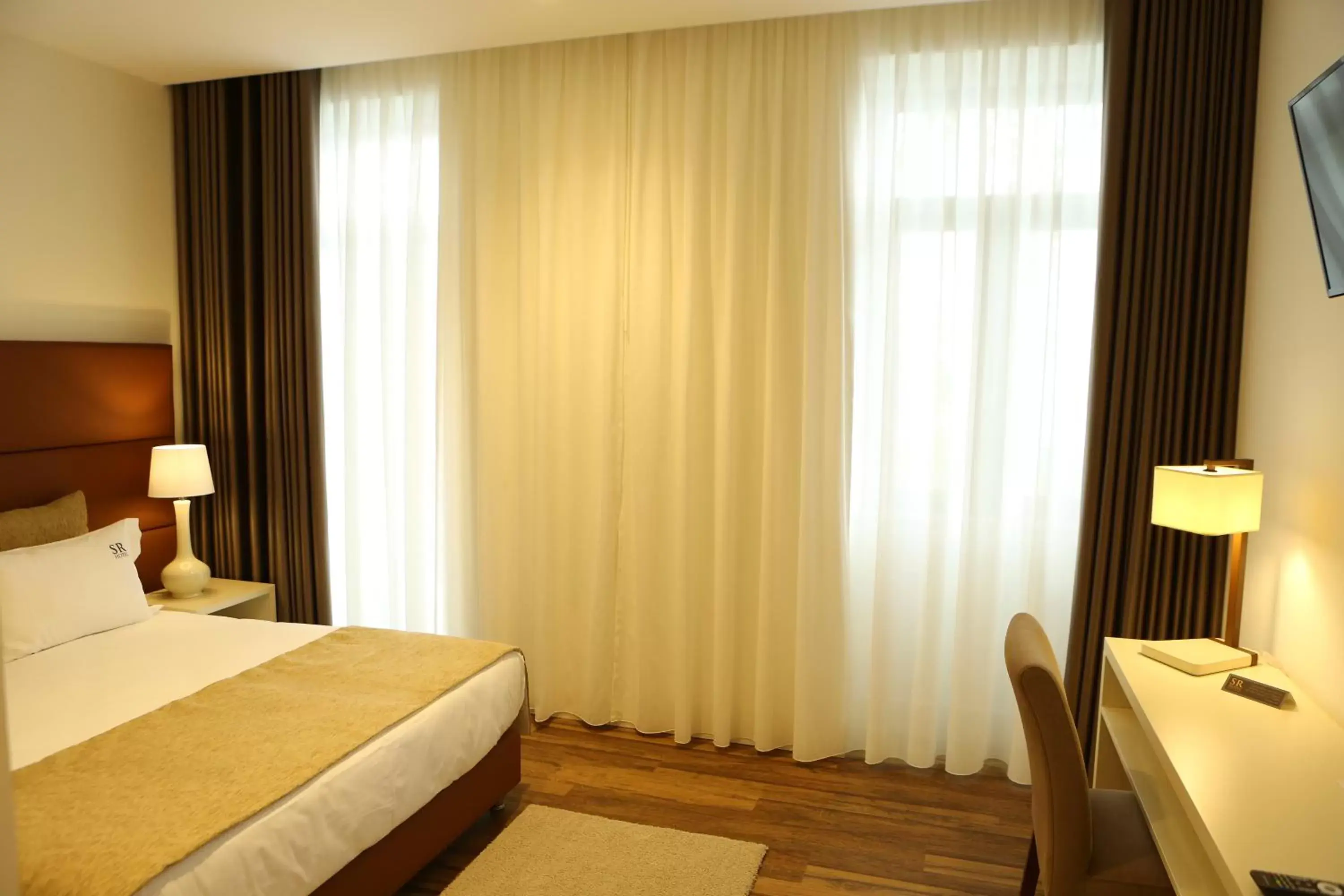 Bedroom, Bed in Hotel Solar do Rebolo