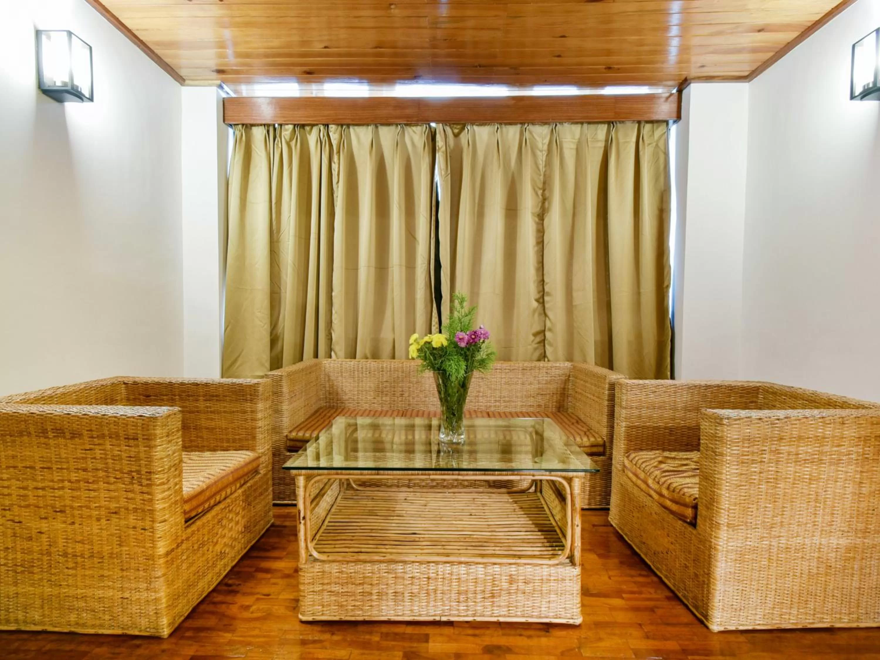 Seating Area in Muscatel Delamare - 200 Mts from MG Marg