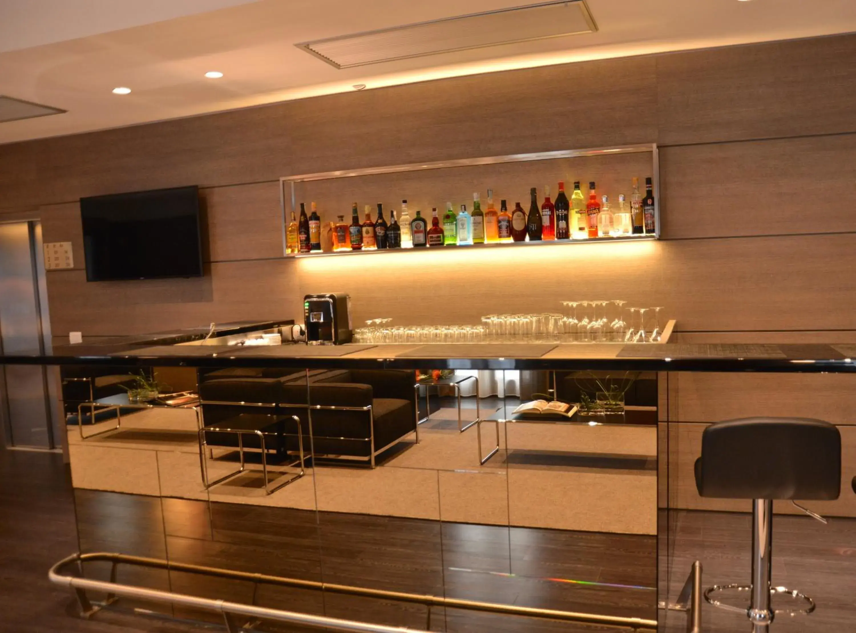 Property building, Lounge/Bar in Hotel Forum