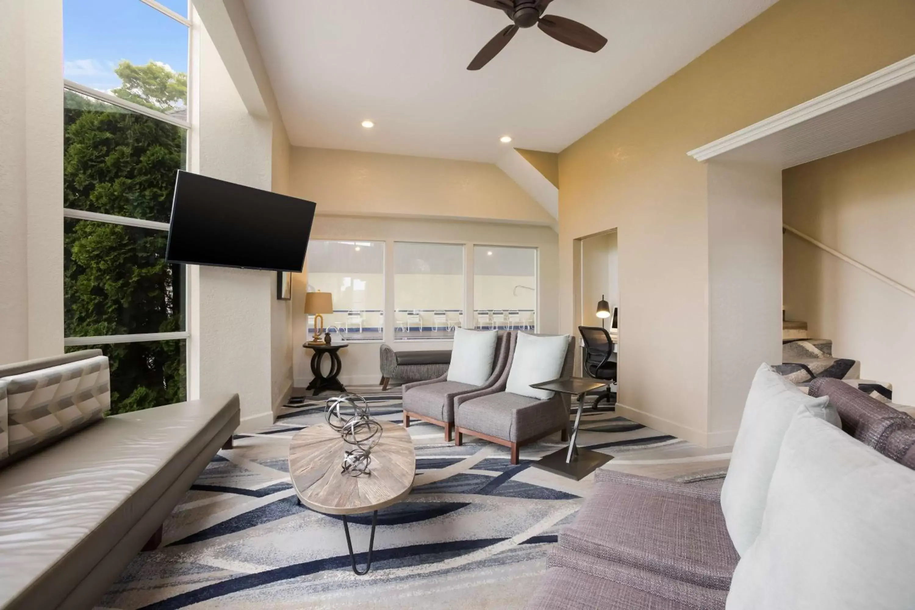 Lobby or reception, Seating Area in Best Western Harbour Pointe Lakefront