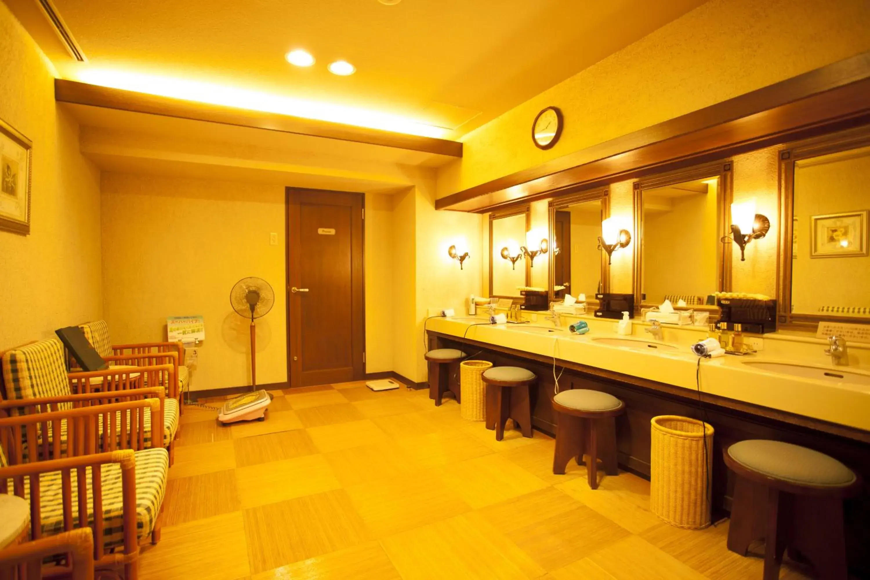 Spa and wellness centre/facilities, Bathroom in Sun Members Hirugano Hotel