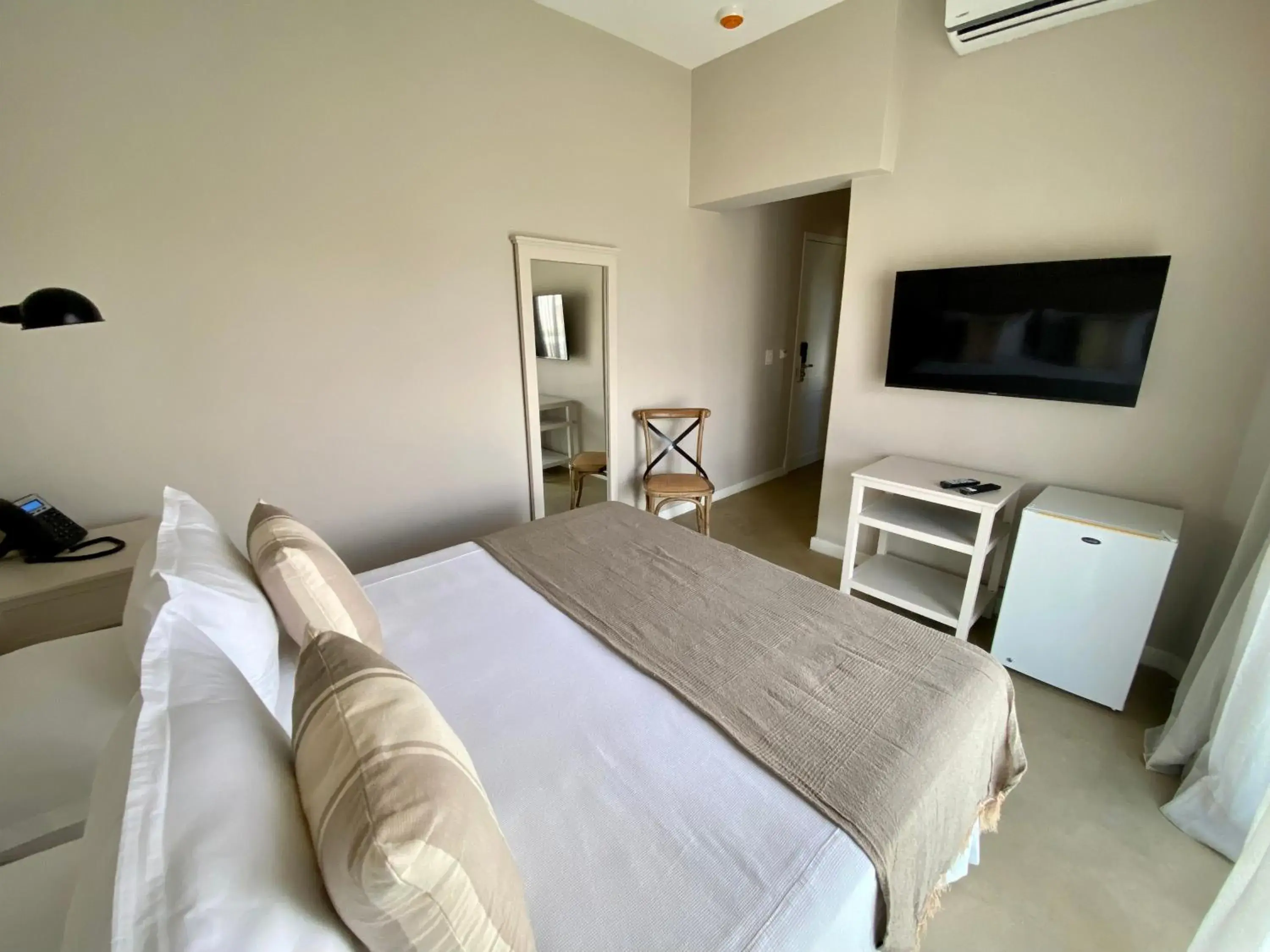 Photo of the whole room, Bed in Serena Hotel - Punta del Este - Unico sobre la Playa Photo of the whole room, Bed in Serena Hotel - Punta del Este - Unico sobre la Playa