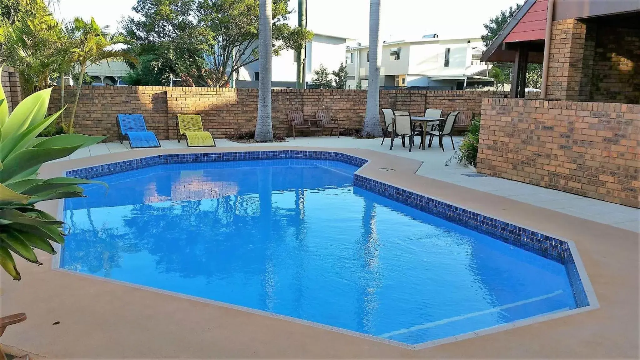 Pool view, Swimming Pool in Royal Palms Motor Inn