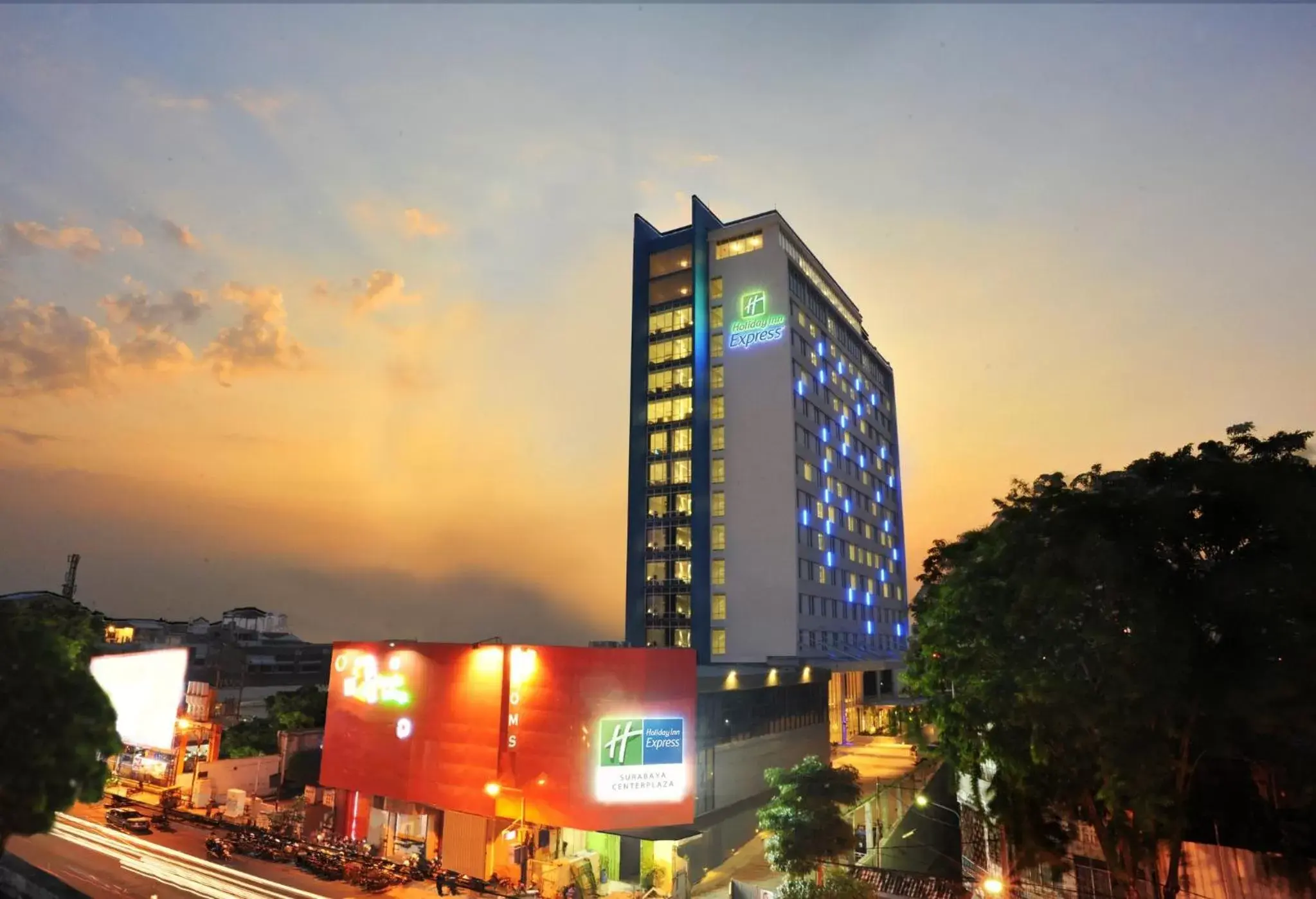 Property Building in Holiday Inn Express Surabaya CenterPoint, an IHG Hotel