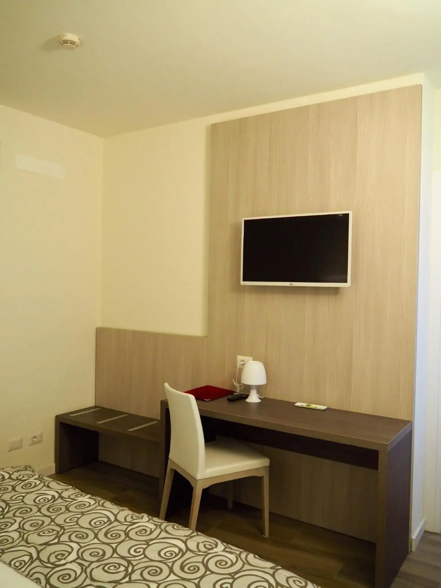 Other, TV/Entertainment Center in Hotel Riposo