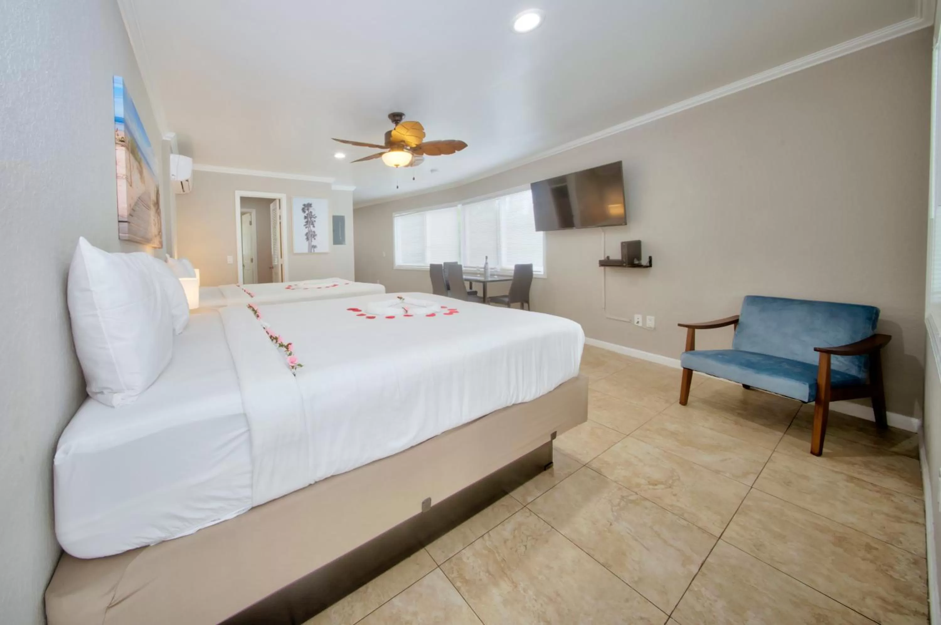 Bed in Surf & Sand Seaside