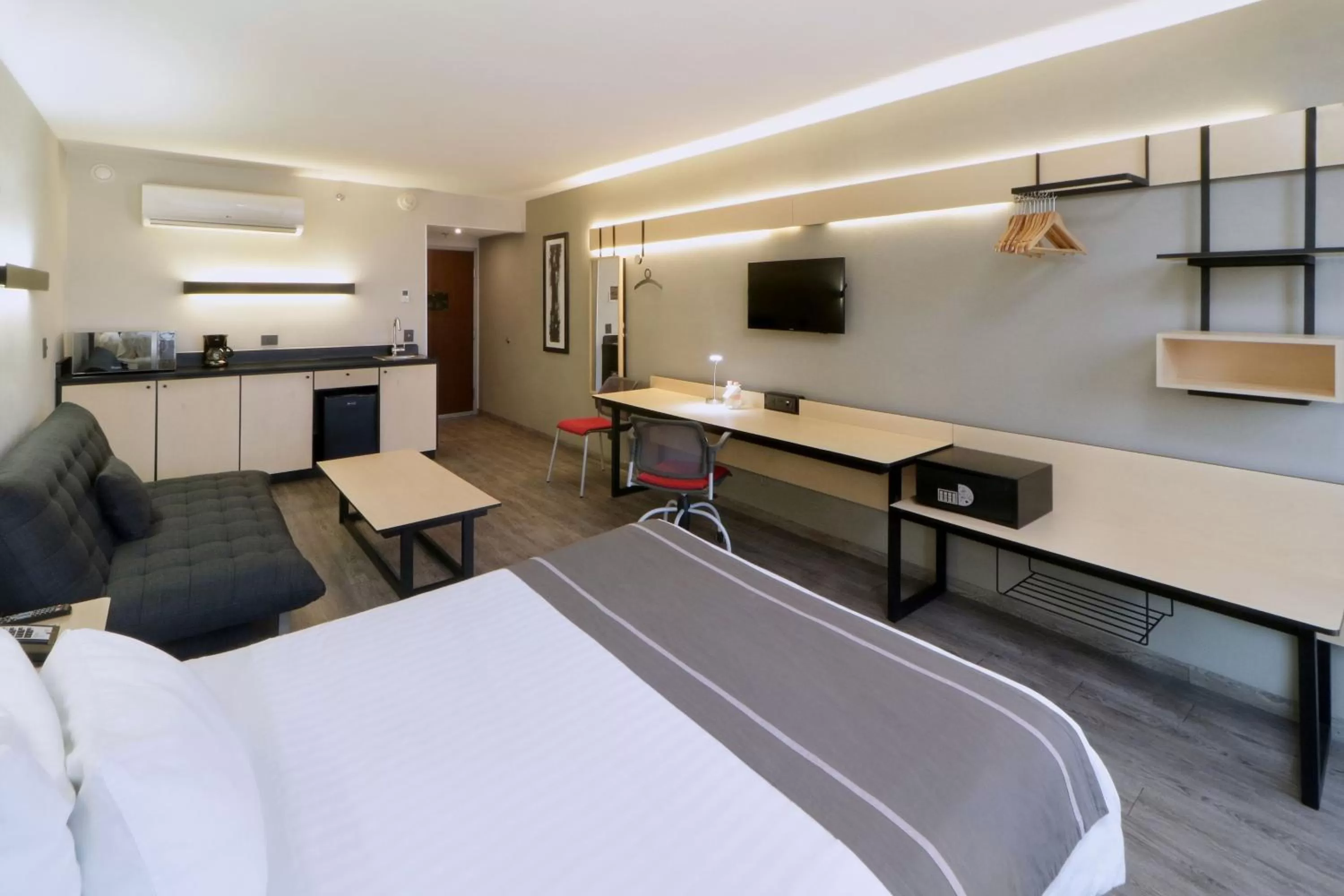 Photo of the whole room, Bed in City Express Plus by Marriott Monterrey Galerías