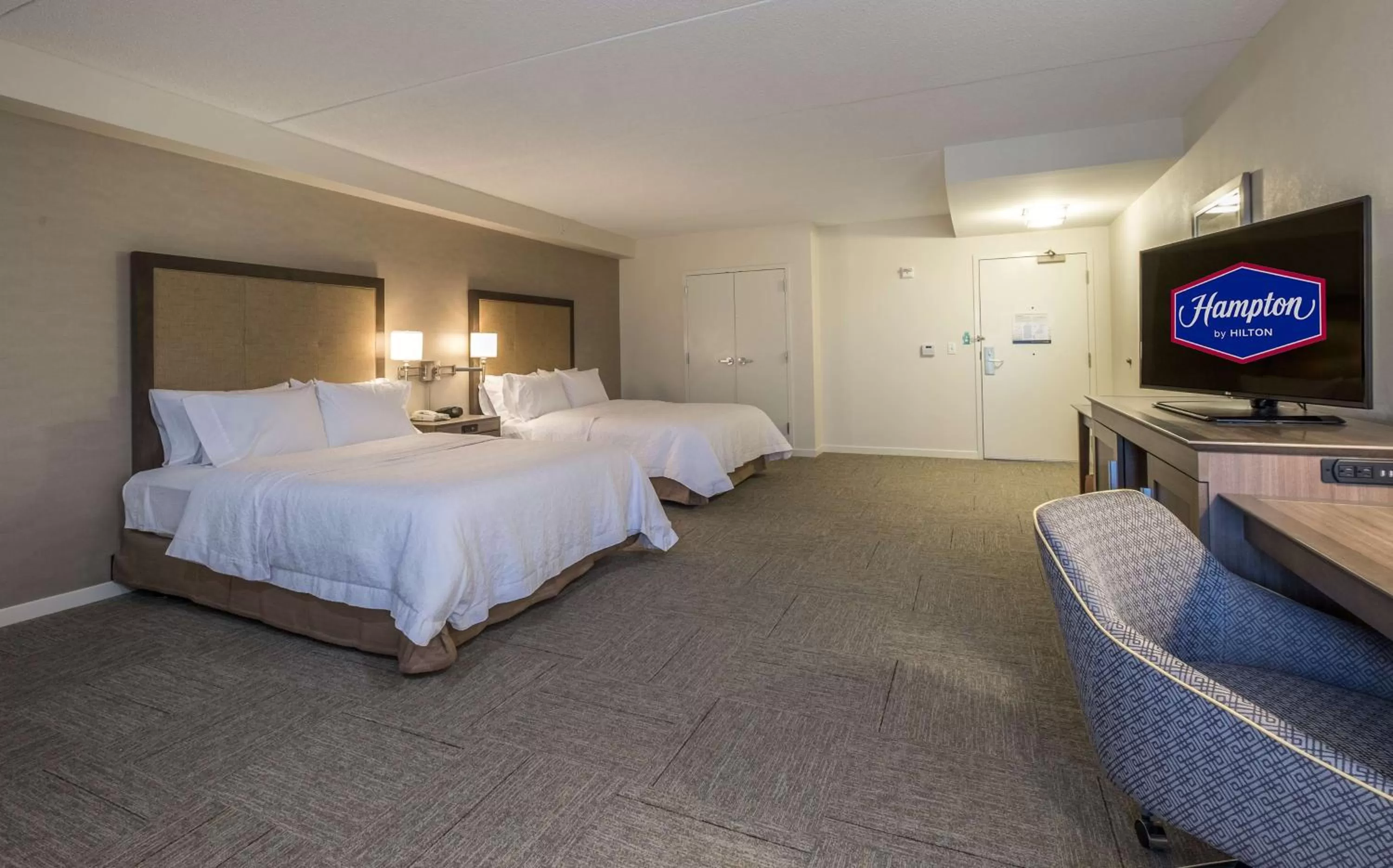 Bedroom, Bed in Hampton Inn Waterville