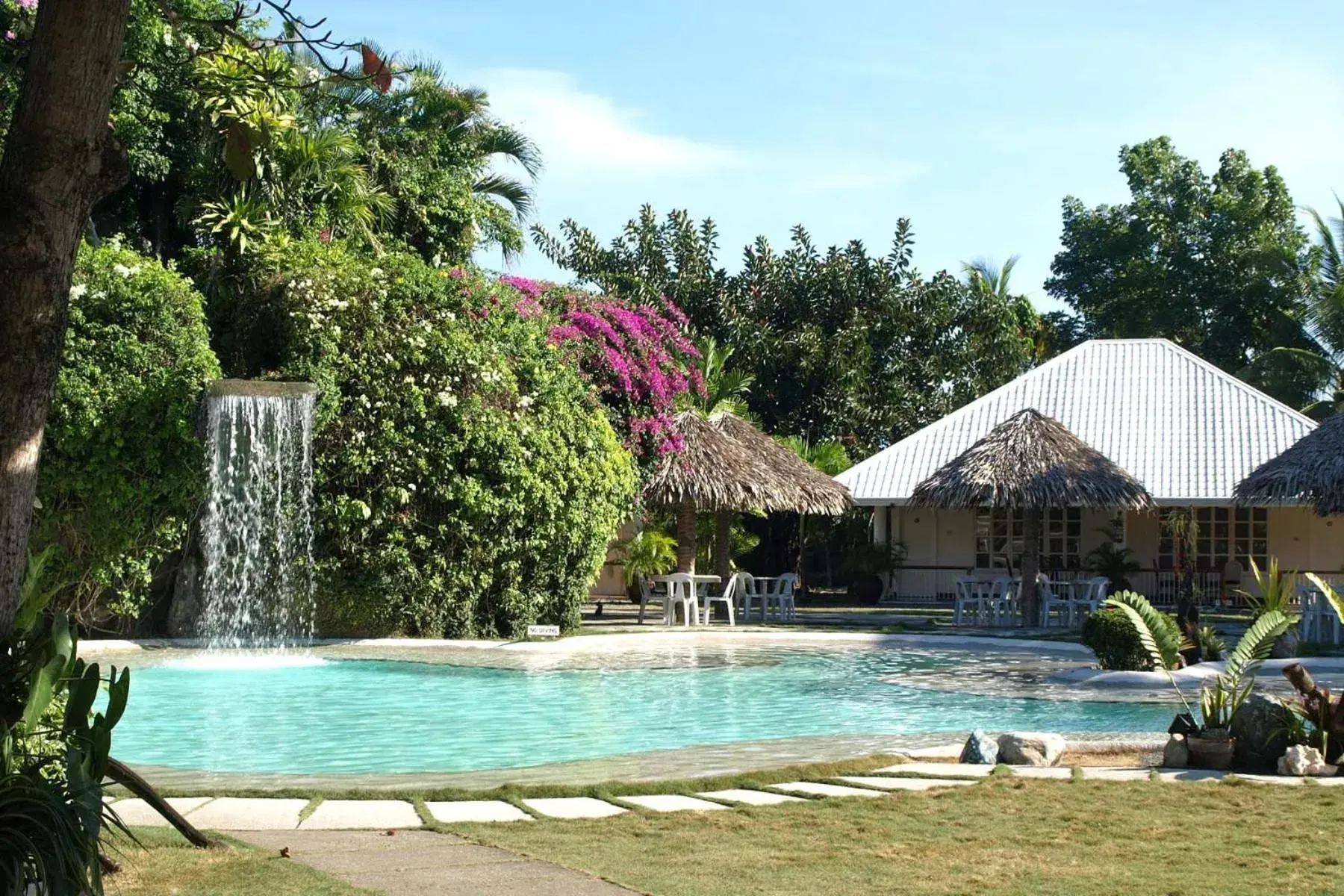 Day, Swimming Pool in Almont Inland Resort