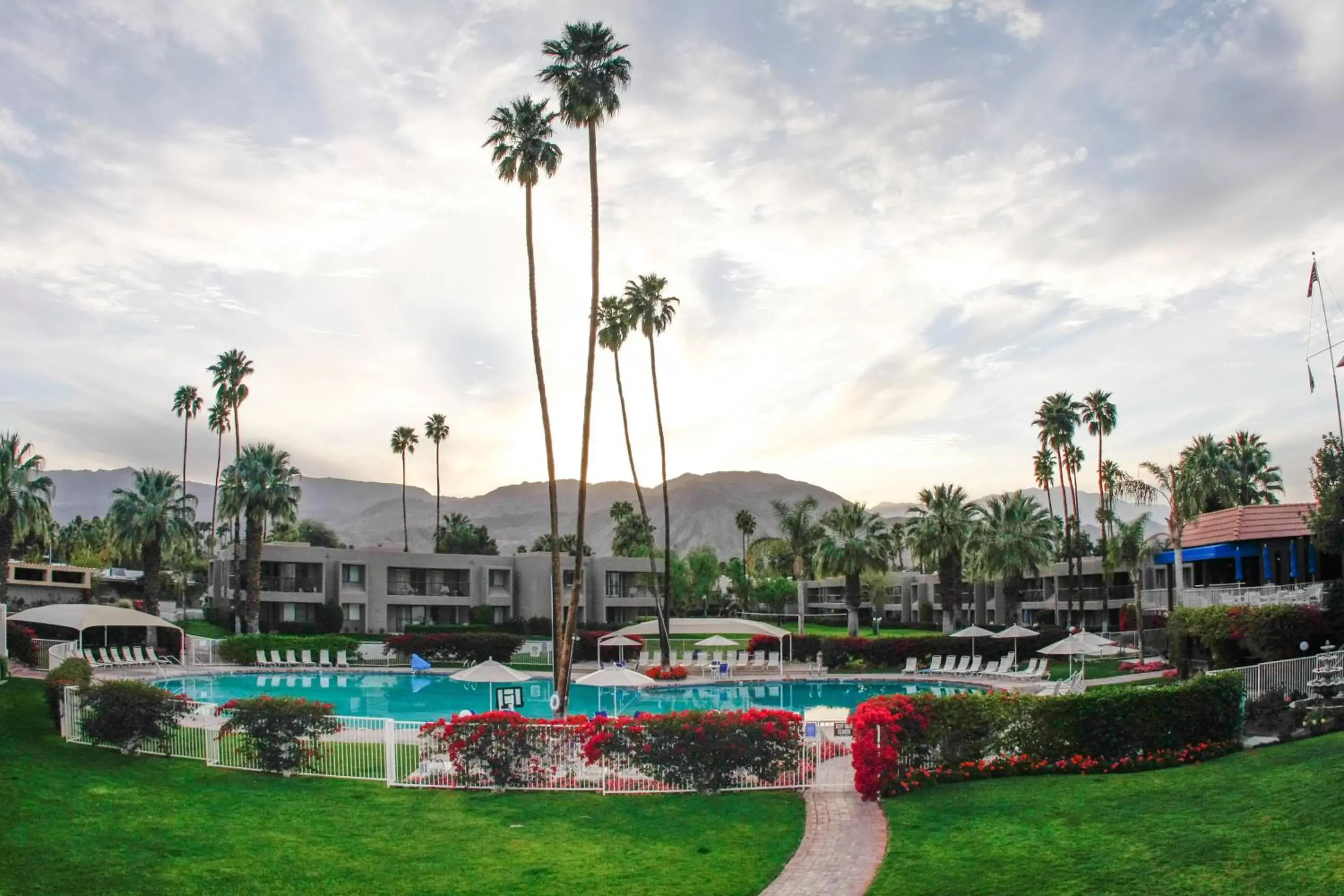 Swimming Pool in Shadow Mountain Resort & Club