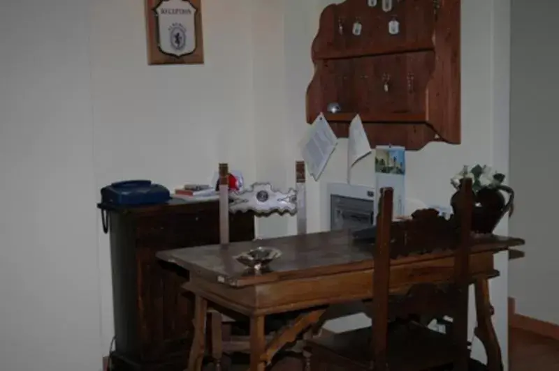 Dining Area in Albergo Montenerone