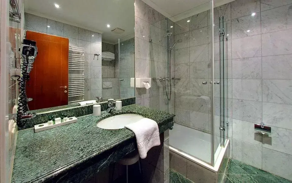 Shower, Bathroom in Schlosshotel Grünwald