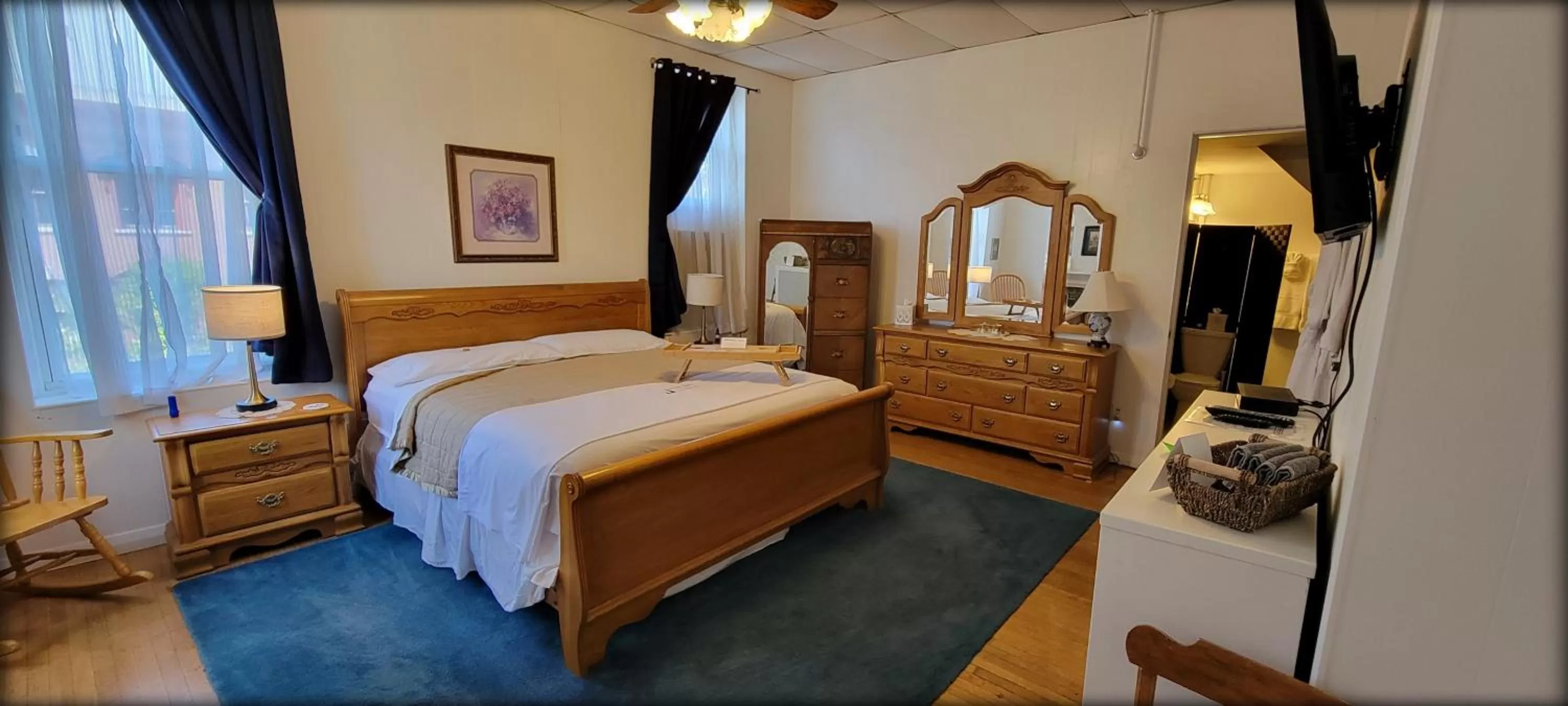 Bed in Inn at the Agora