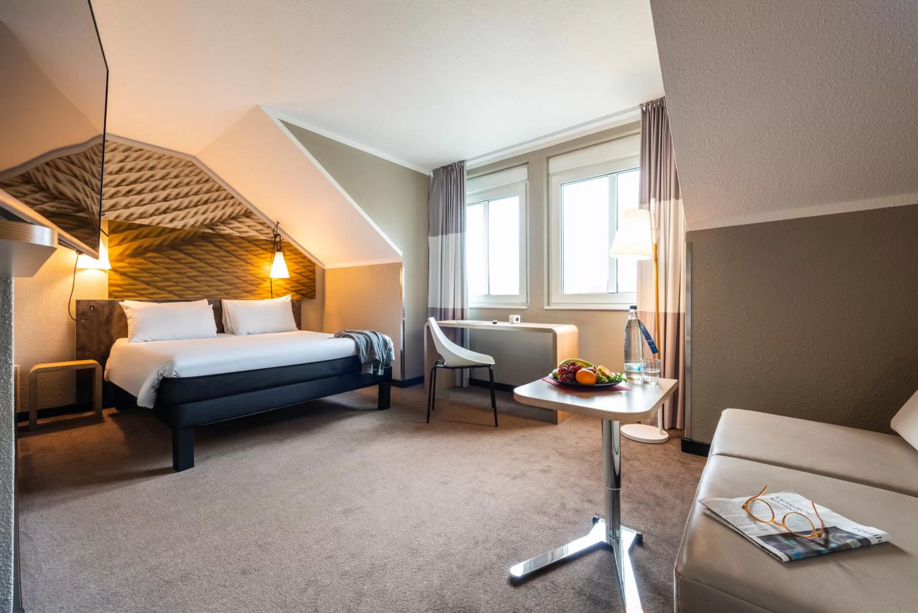 Photo of the whole room, Bed in ibis Hotel Regensburg City