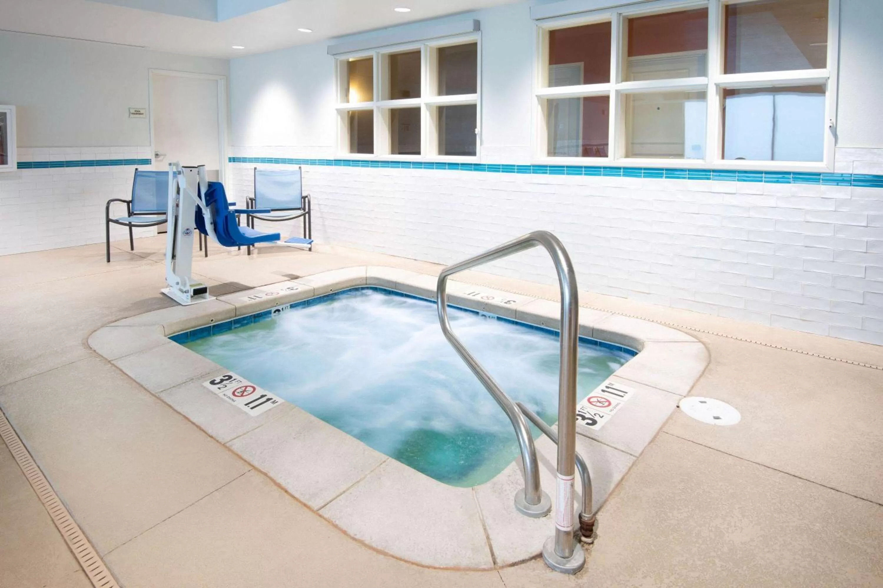 Hot Tub in La Quinta by Wyndham Durango