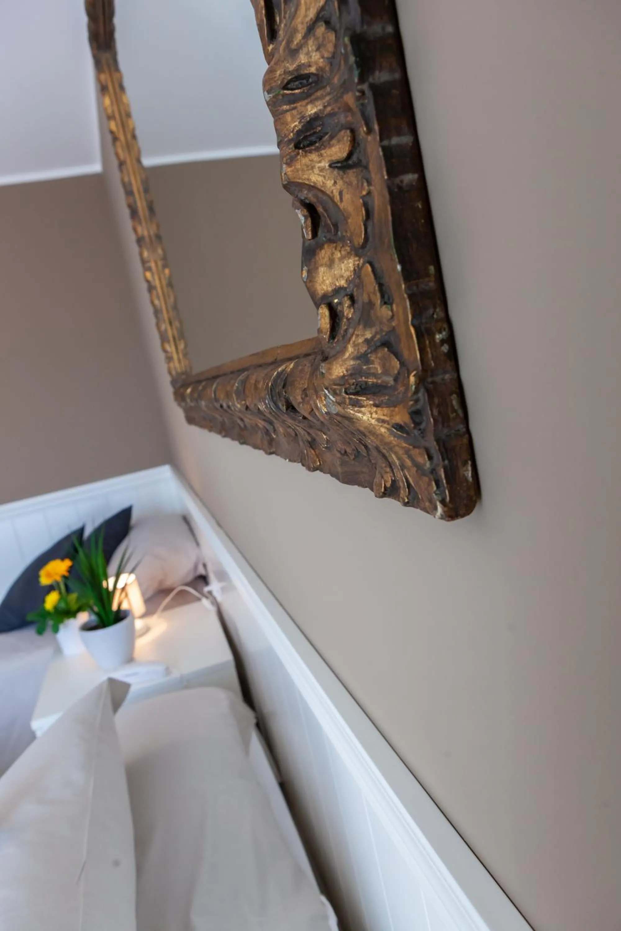 Decorative detail, Bed in Hotel Maximilian