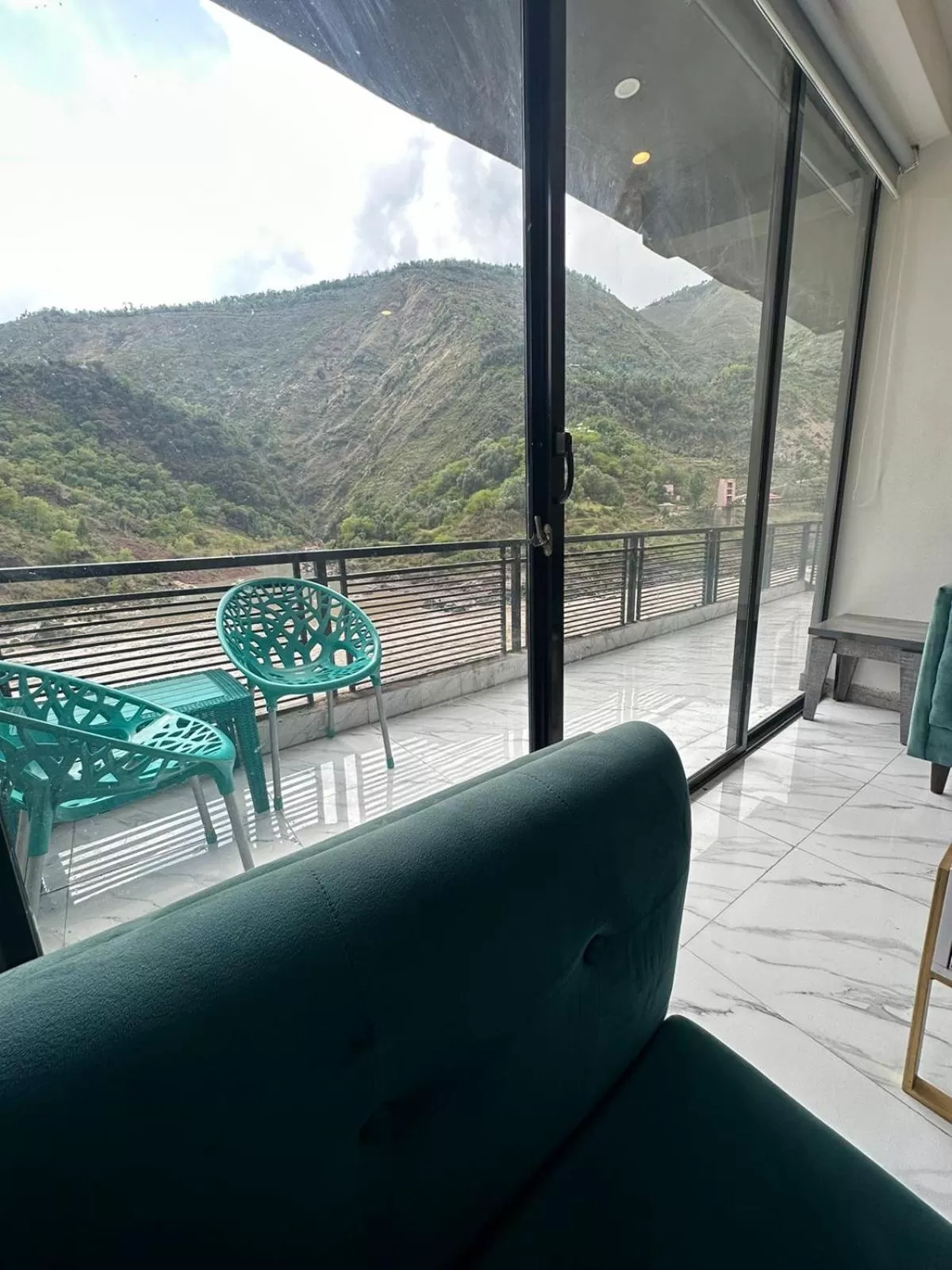 Hotel La Orilla Muzaffarabad
