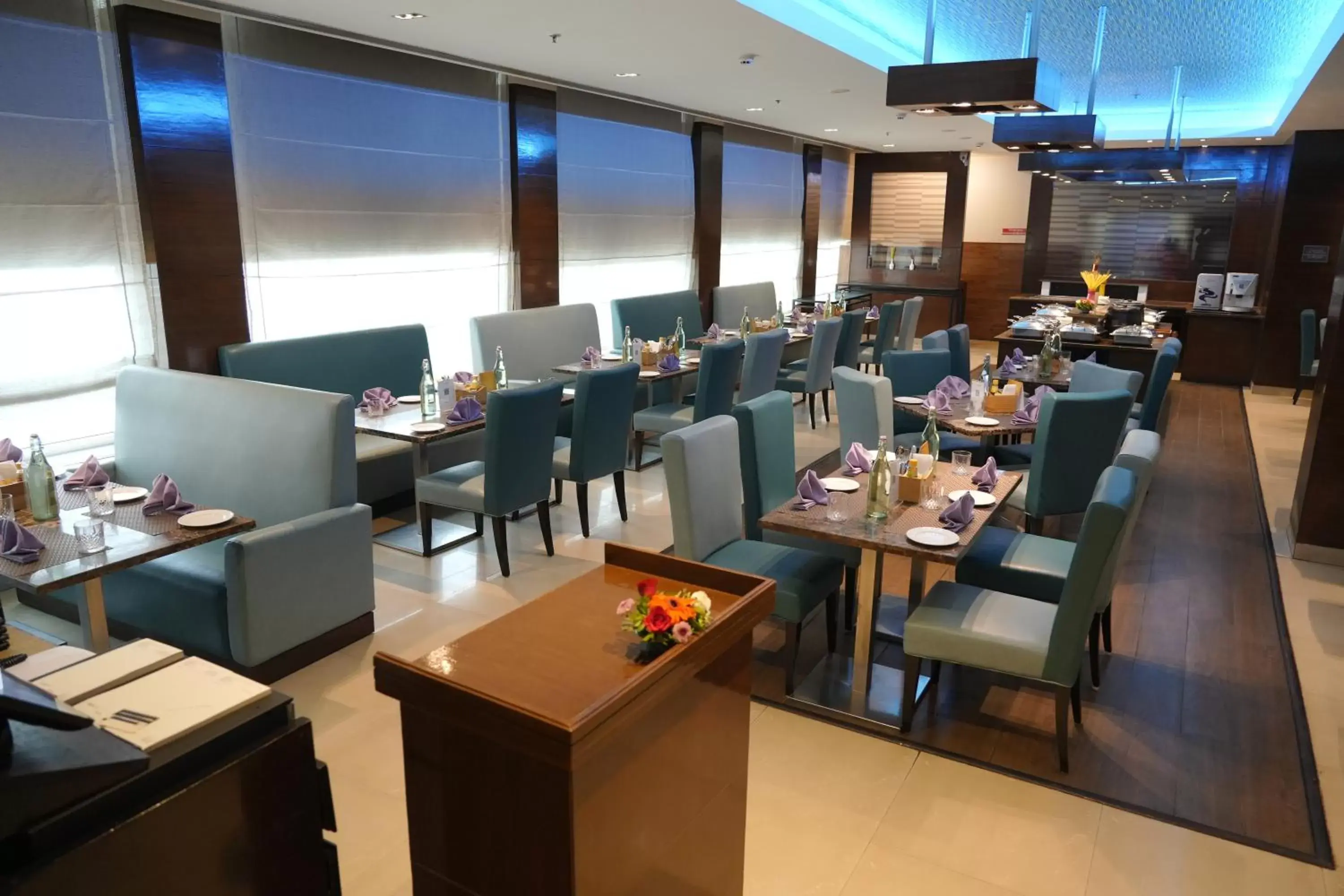 Restaurant/places to eat in Four Points by Sheraton Vadodara Restaurant/places to eat in Four Points by Sheraton Vadodara