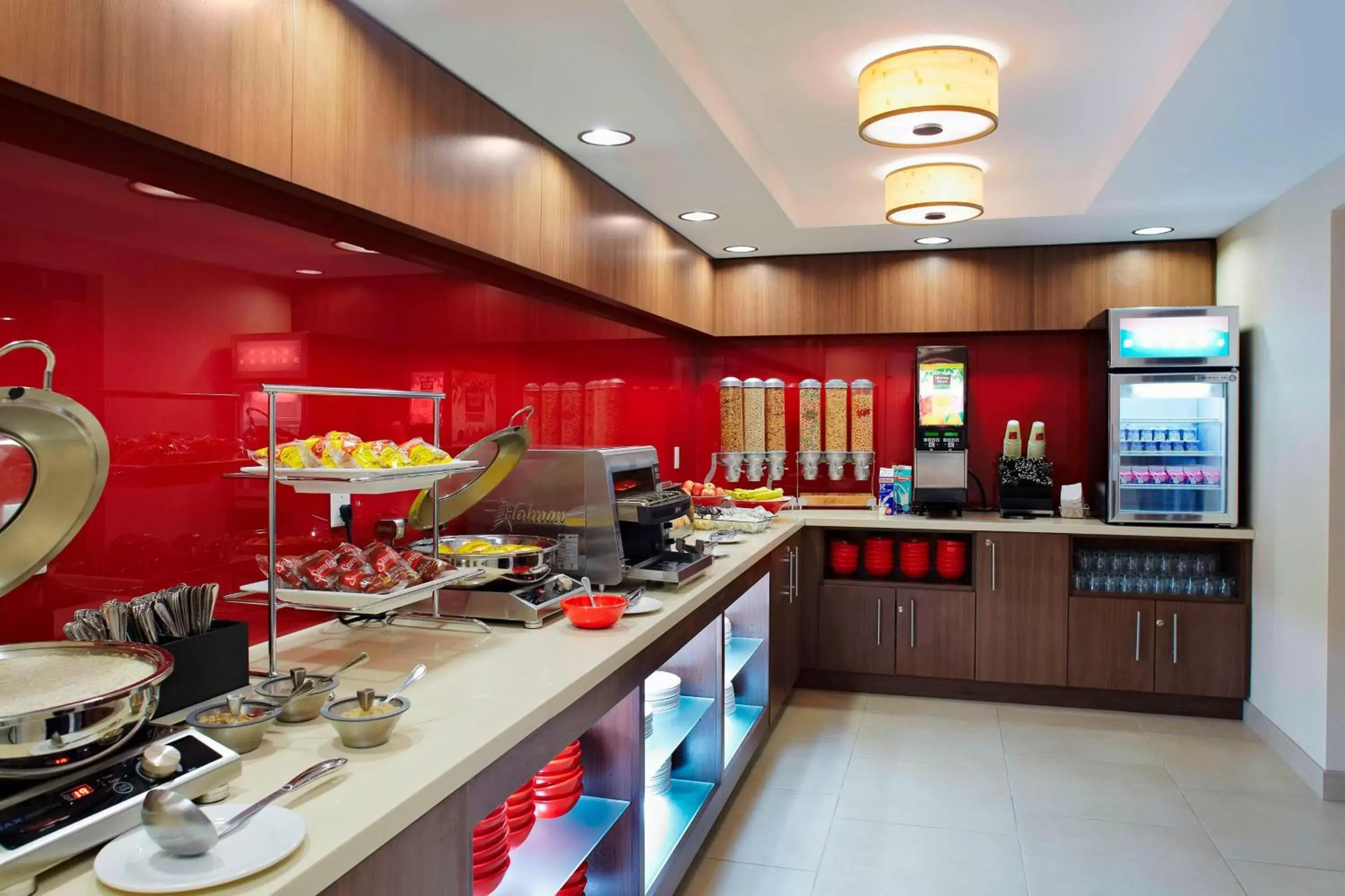 Breakfast, Restaurant/Places to Eat in TownePlace Suites by Marriott Mississauga-Airport Corporate Centre
