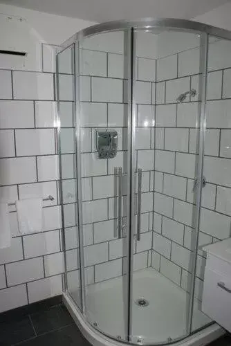 Bathroom in Ascot Oamaru Motel