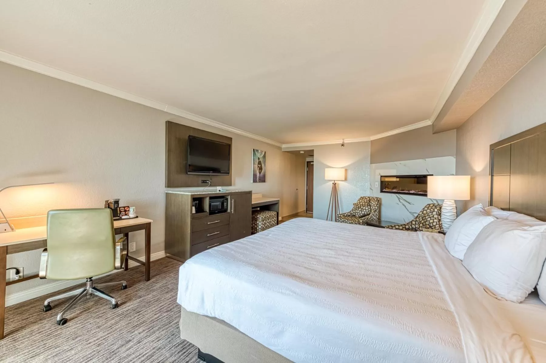 Bed in Amanzi Hotel, an Ascend Collection Hotel