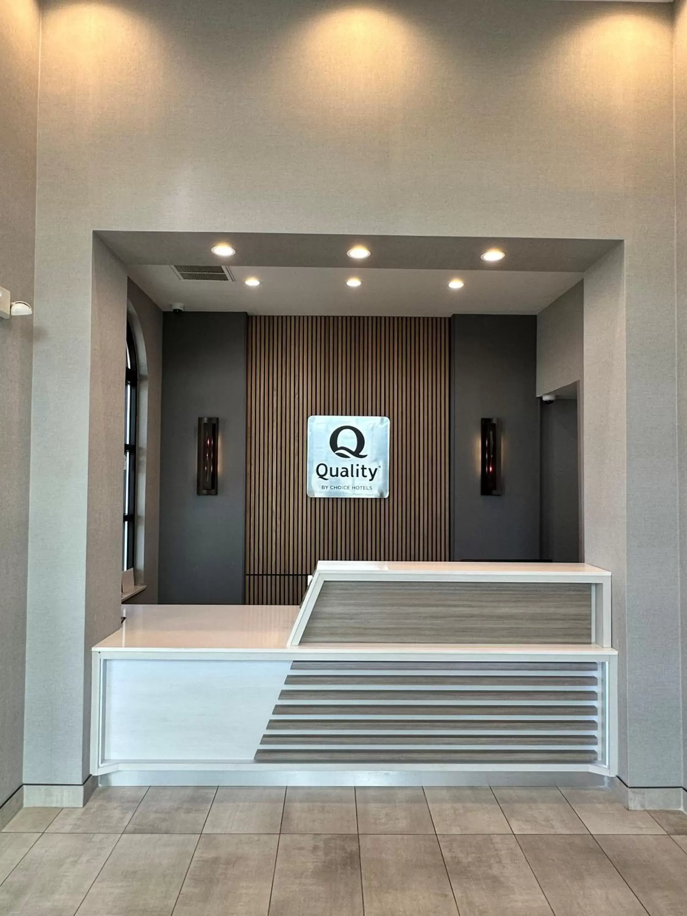 Lobby or reception in Quality Inn Near Chico State Lobby or reception in Quality Inn Near Chico State