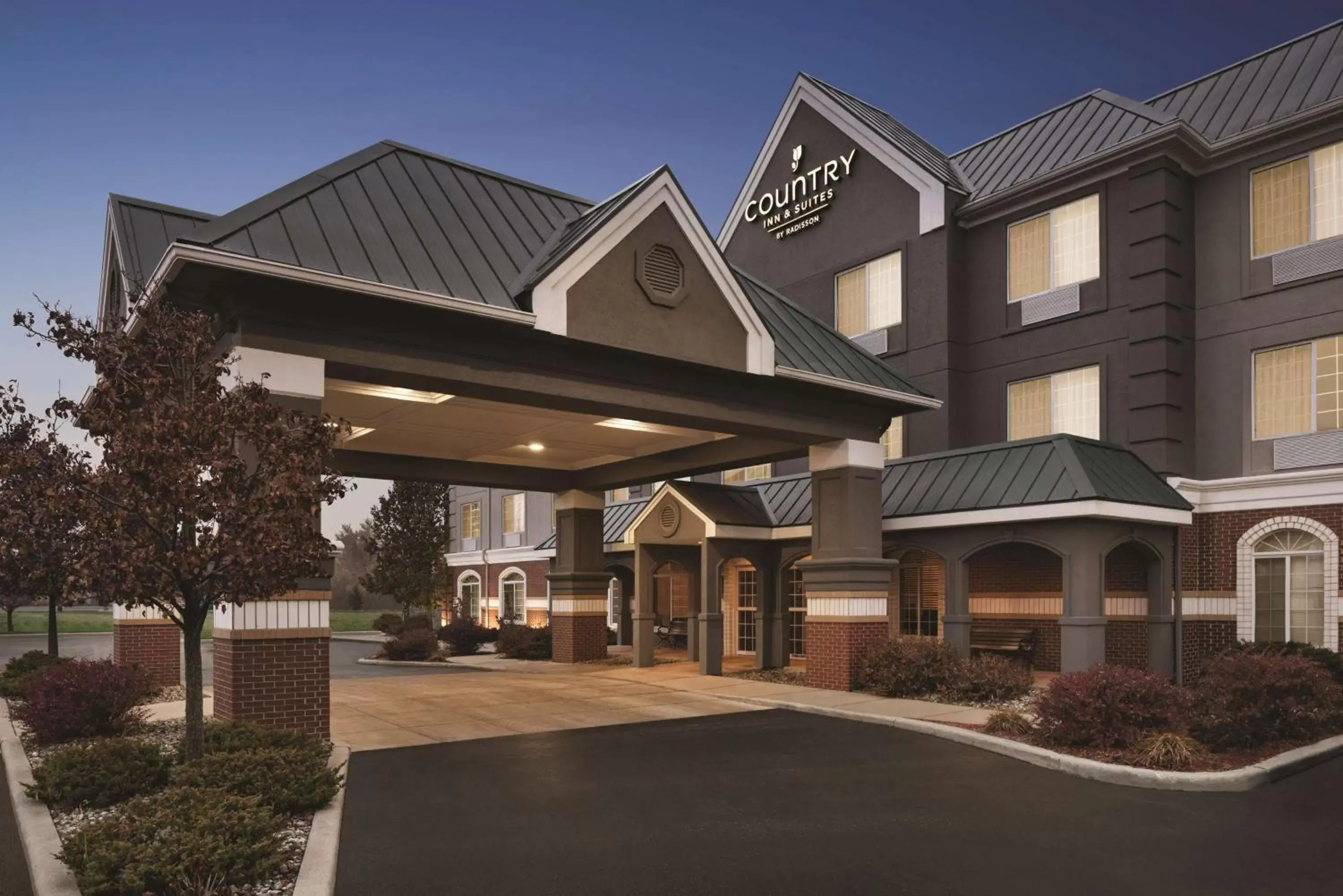 Property Building in Country Inn & Suites by Radisson, Michigan City, IN