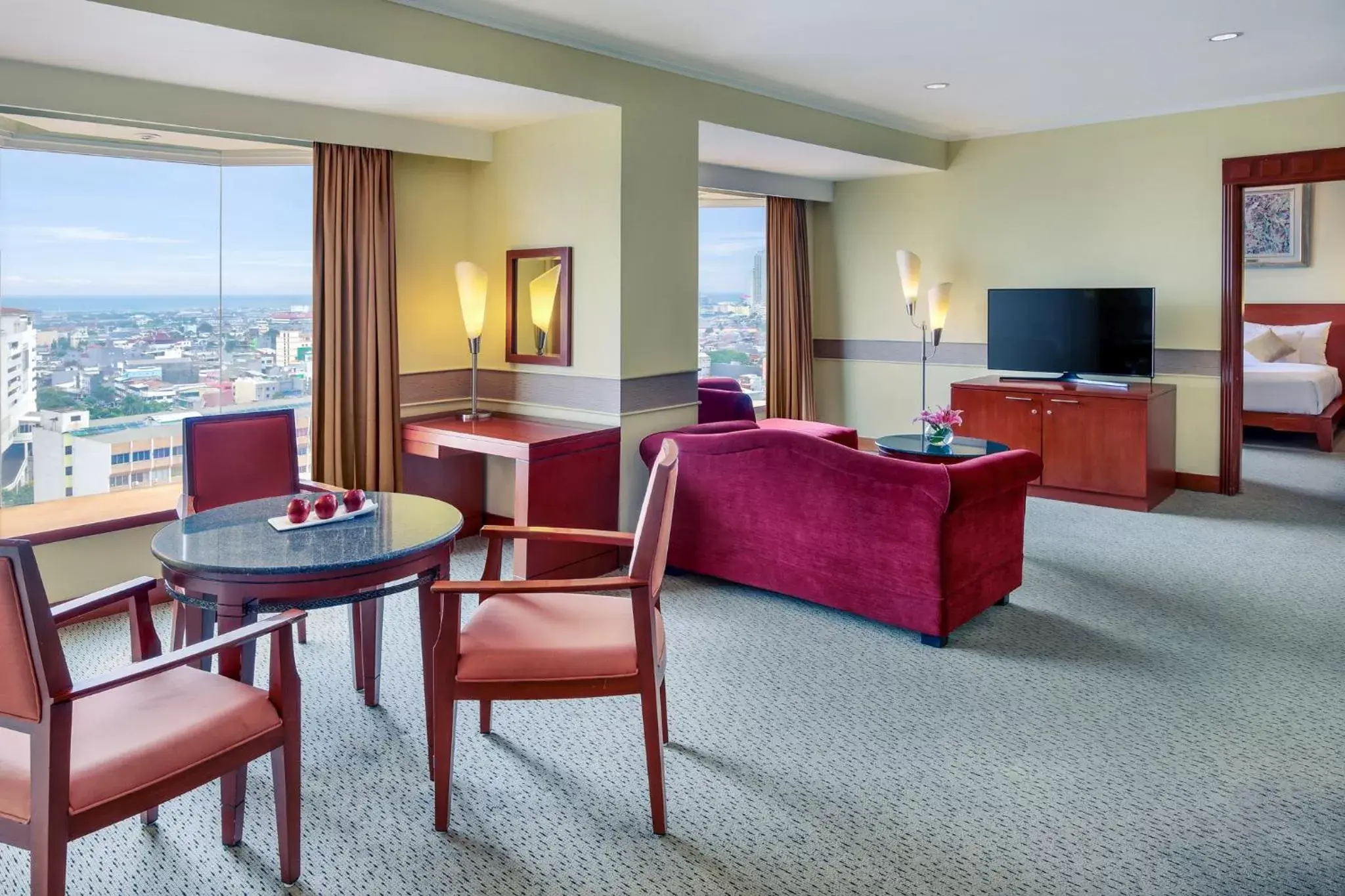 Bathroom, Seating Area in Mercure Jakarta Kota