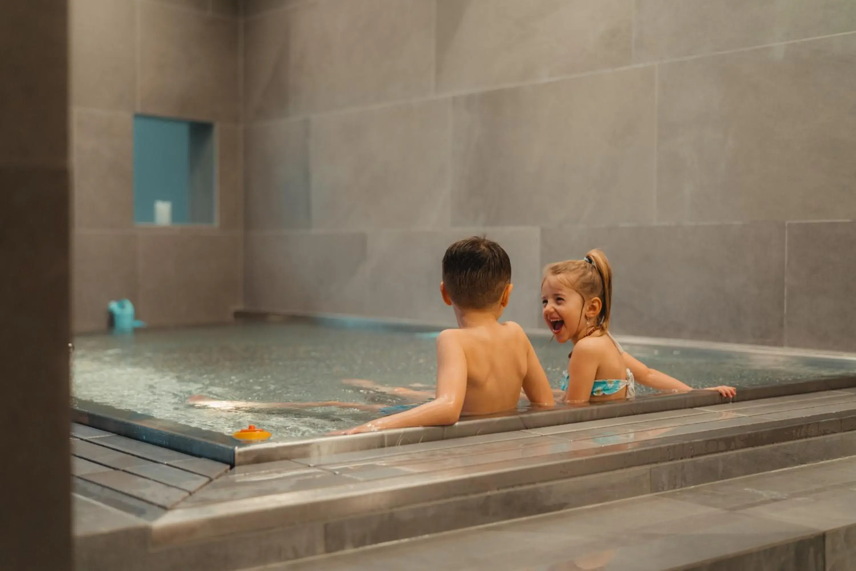 Children play ground, Swimming Pool in Zermatt Budget Rooms