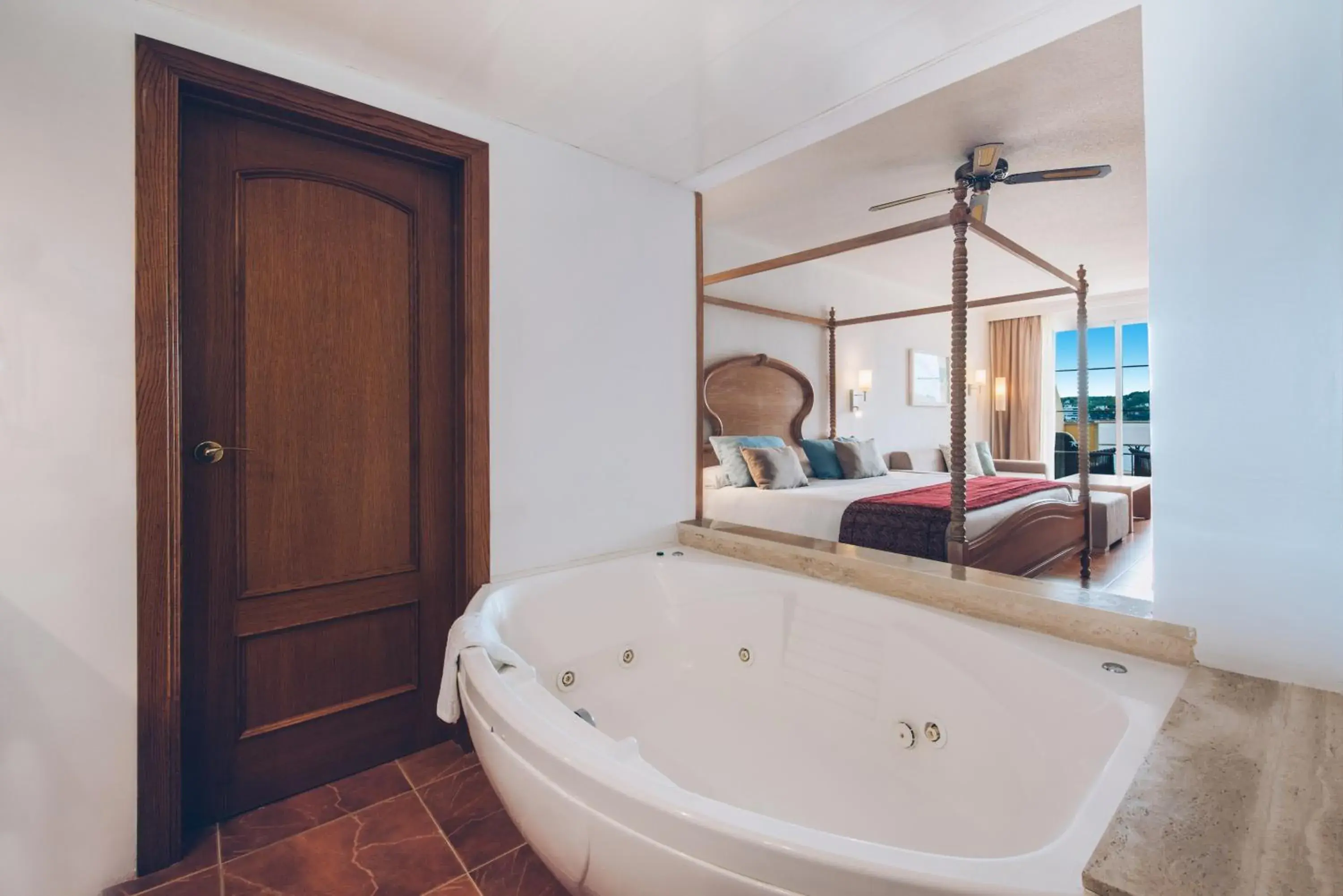 Toilet, Bathroom in Iberostar Jardin del Sol Suites - Adults Only