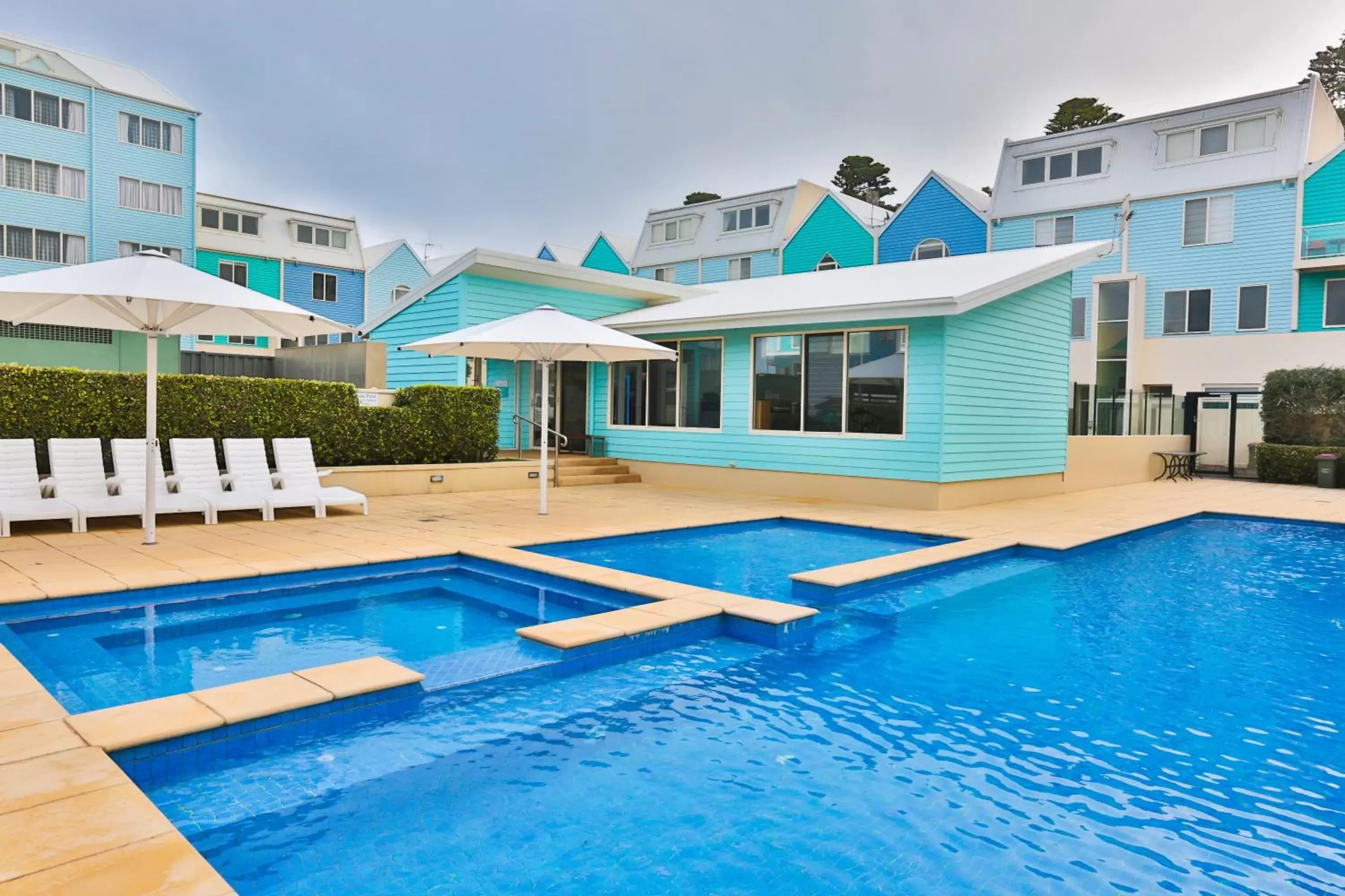 BBQ facilities, Swimming Pool in Lady Bay Resort