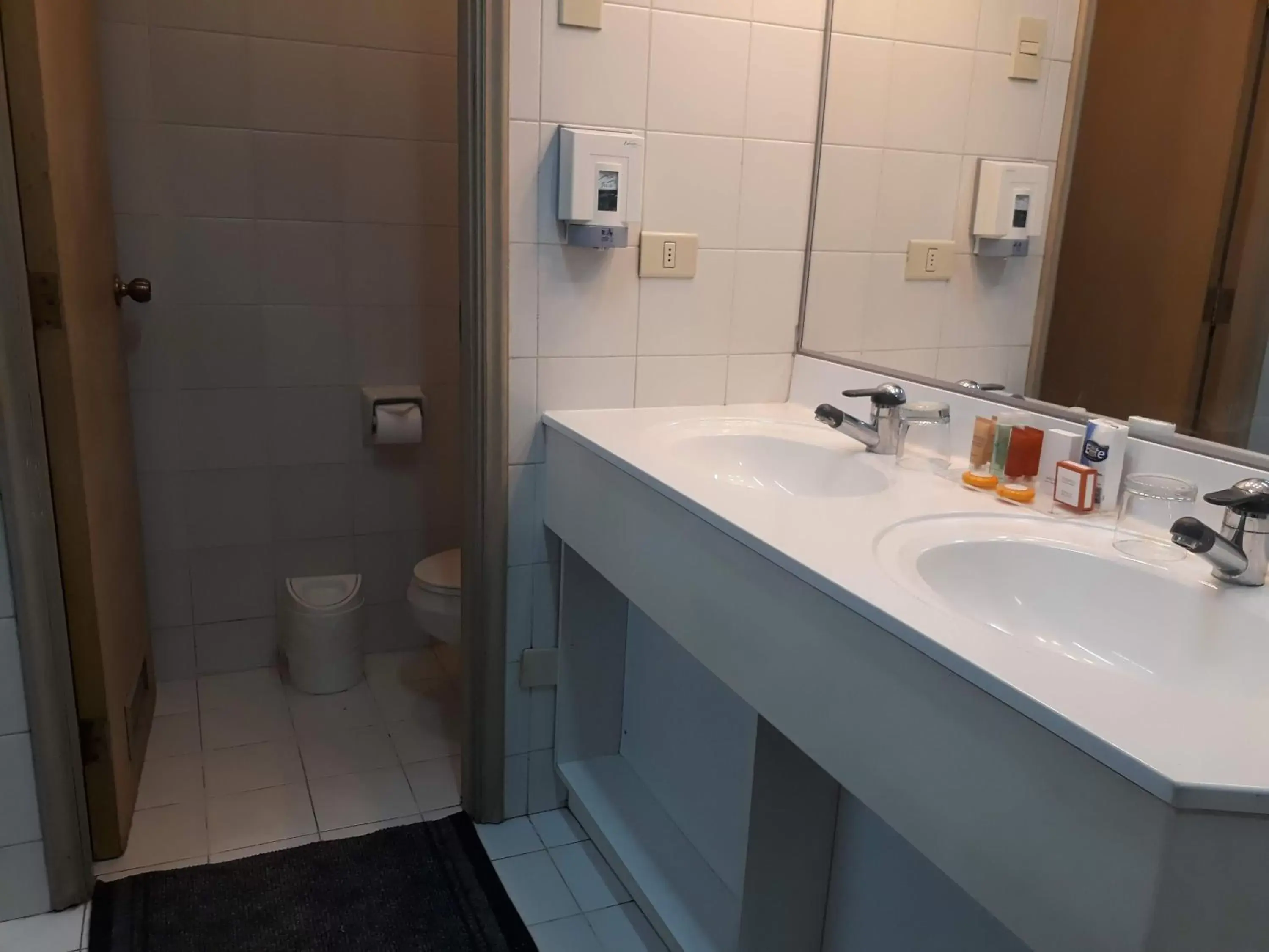 Public Bath, Bathroom in Gala Hotel