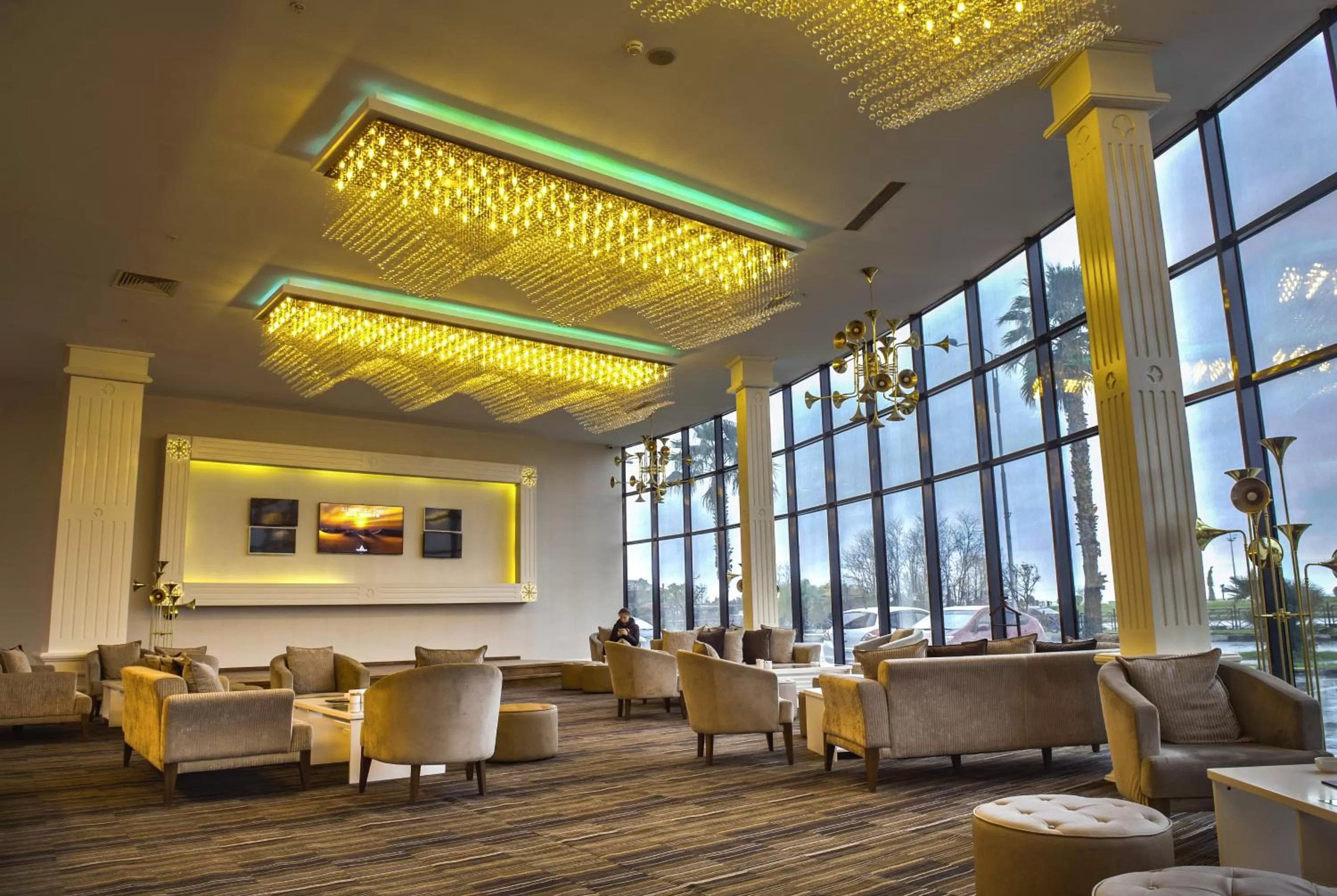 Living room in Sky Tower King Hotel