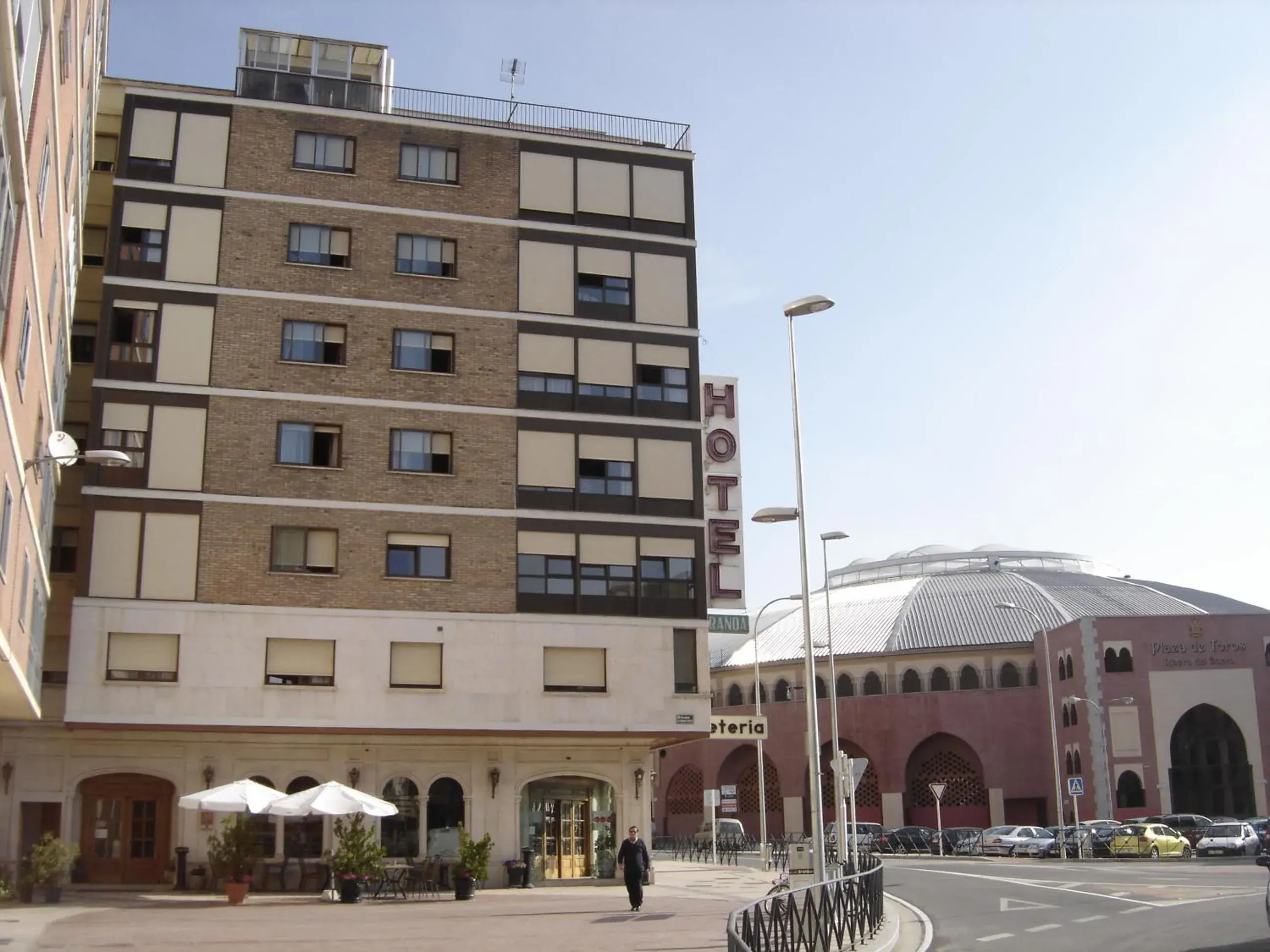 Facade/entrance, Property Building in Hotel Aranda