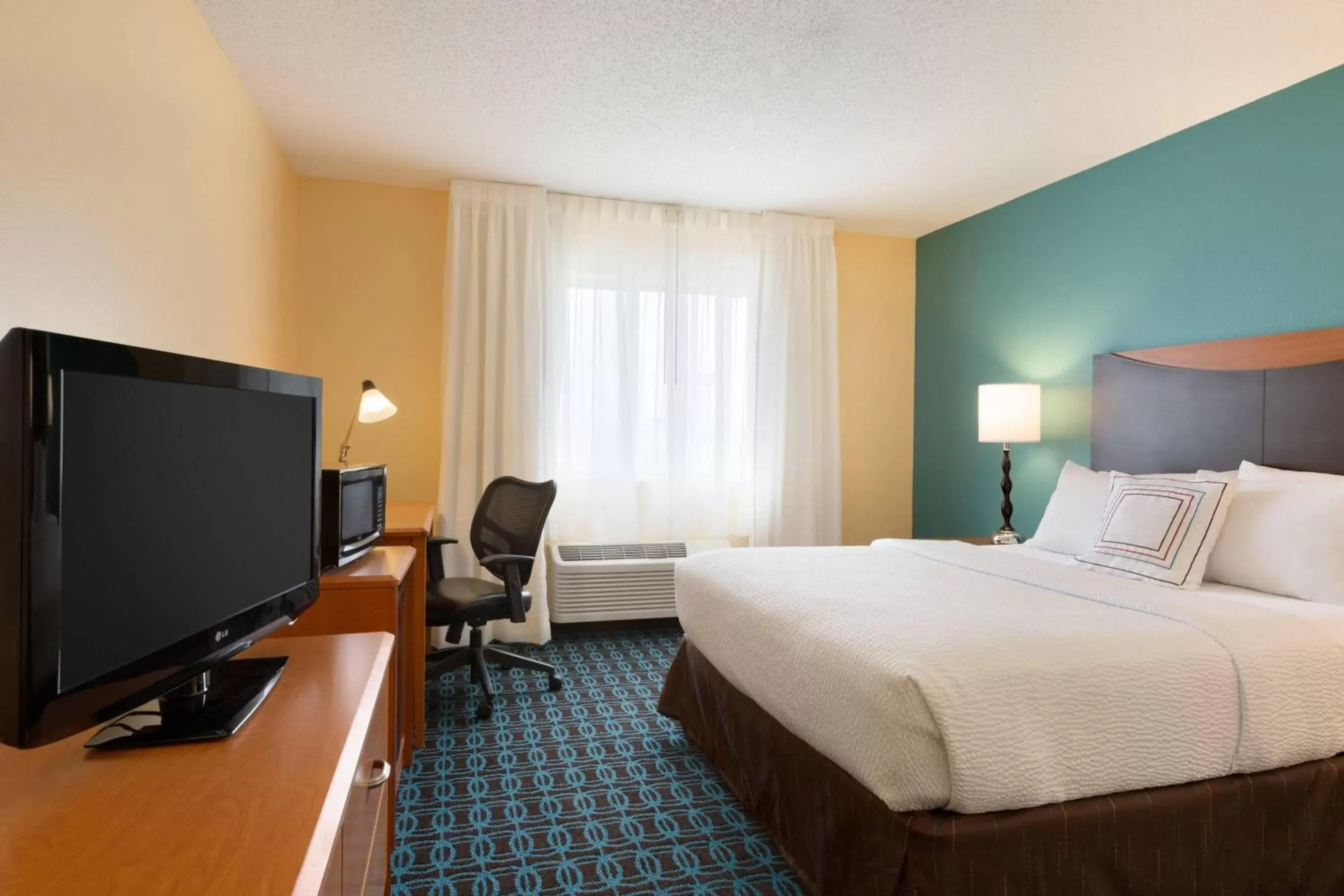 Photo of the whole room, Bed in Fairfield Inn & Suites Bismarck North