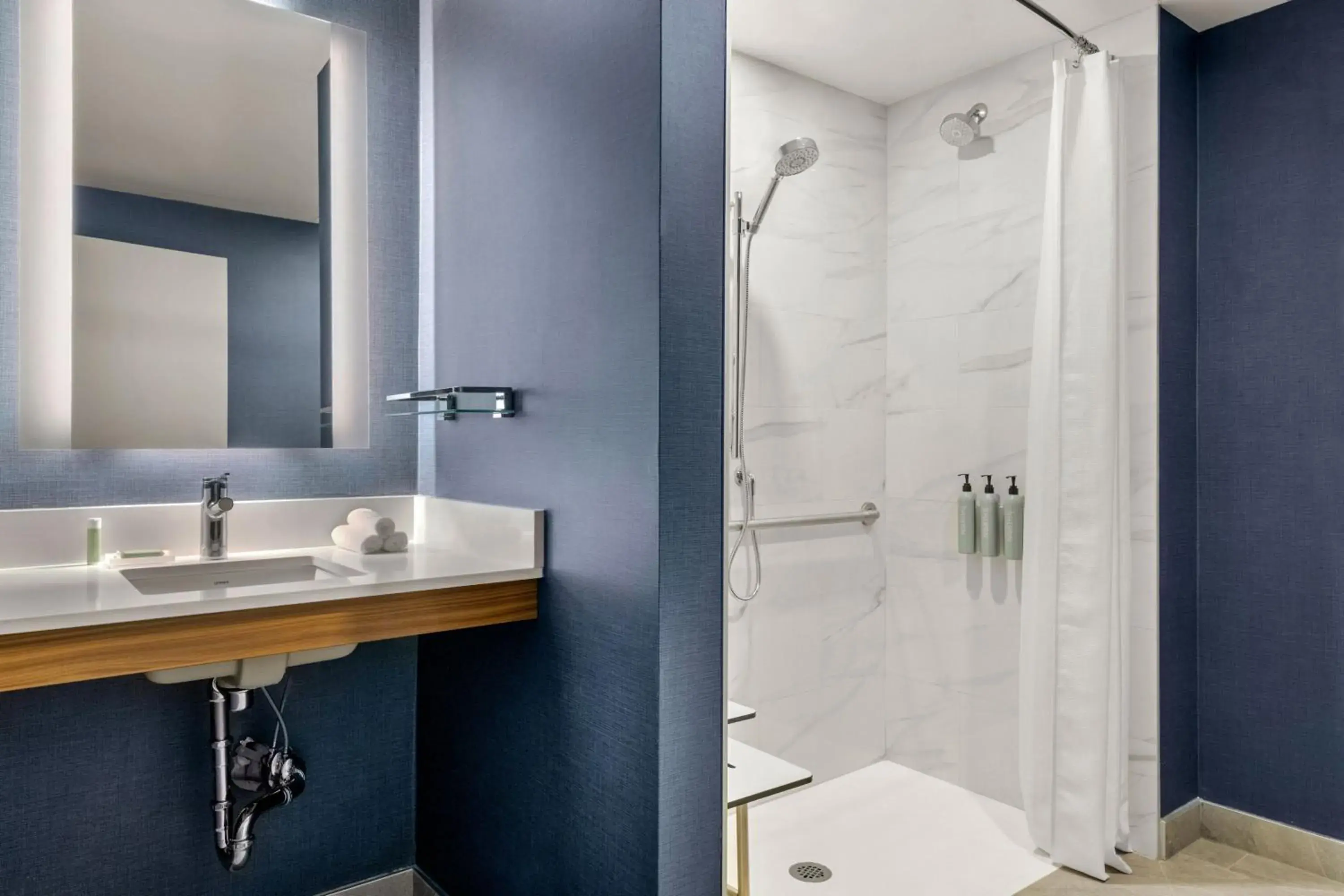Bathroom in Residence Inn by Marriott Laval