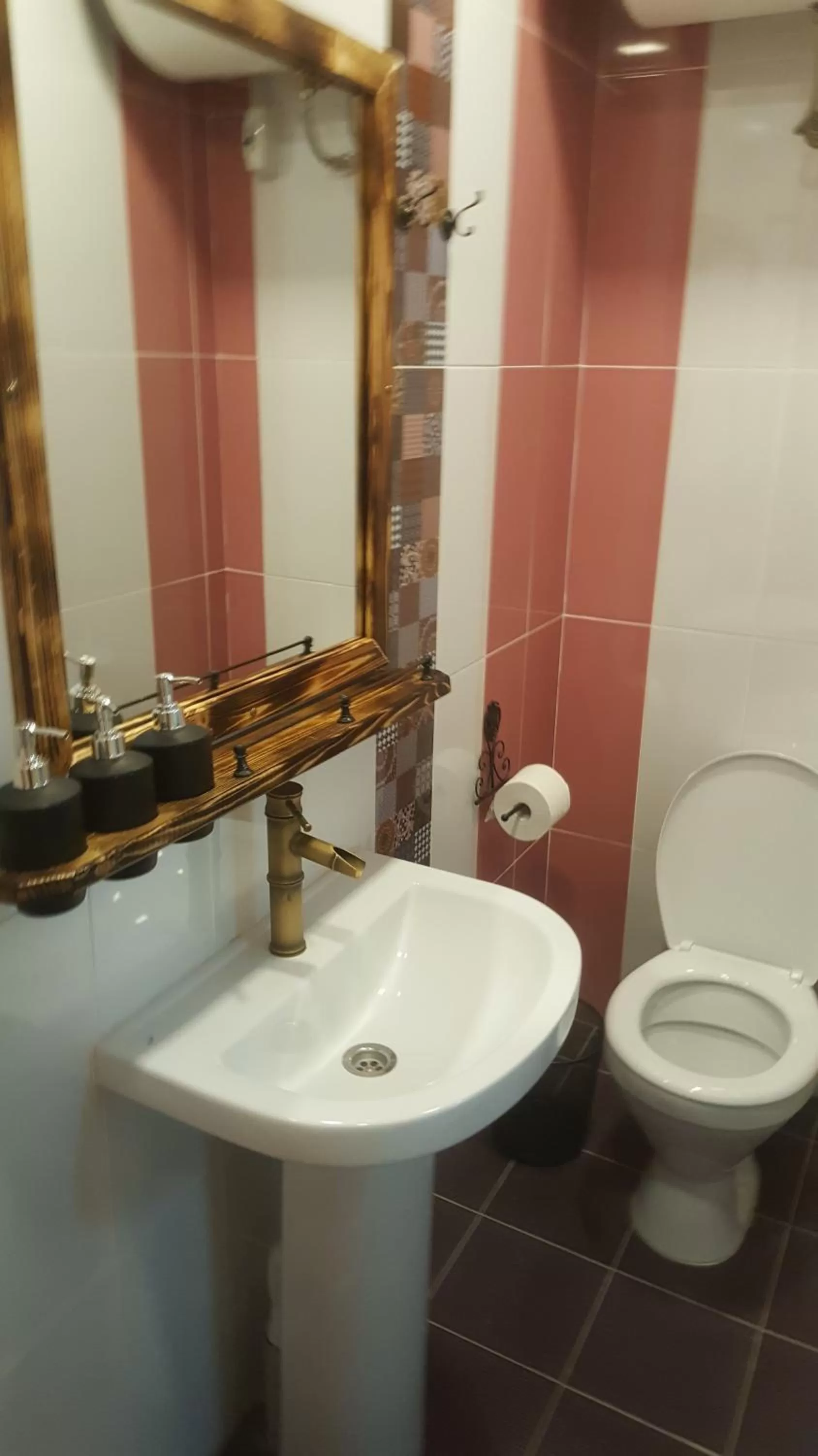 Bathroom in Machanents Art Hotel